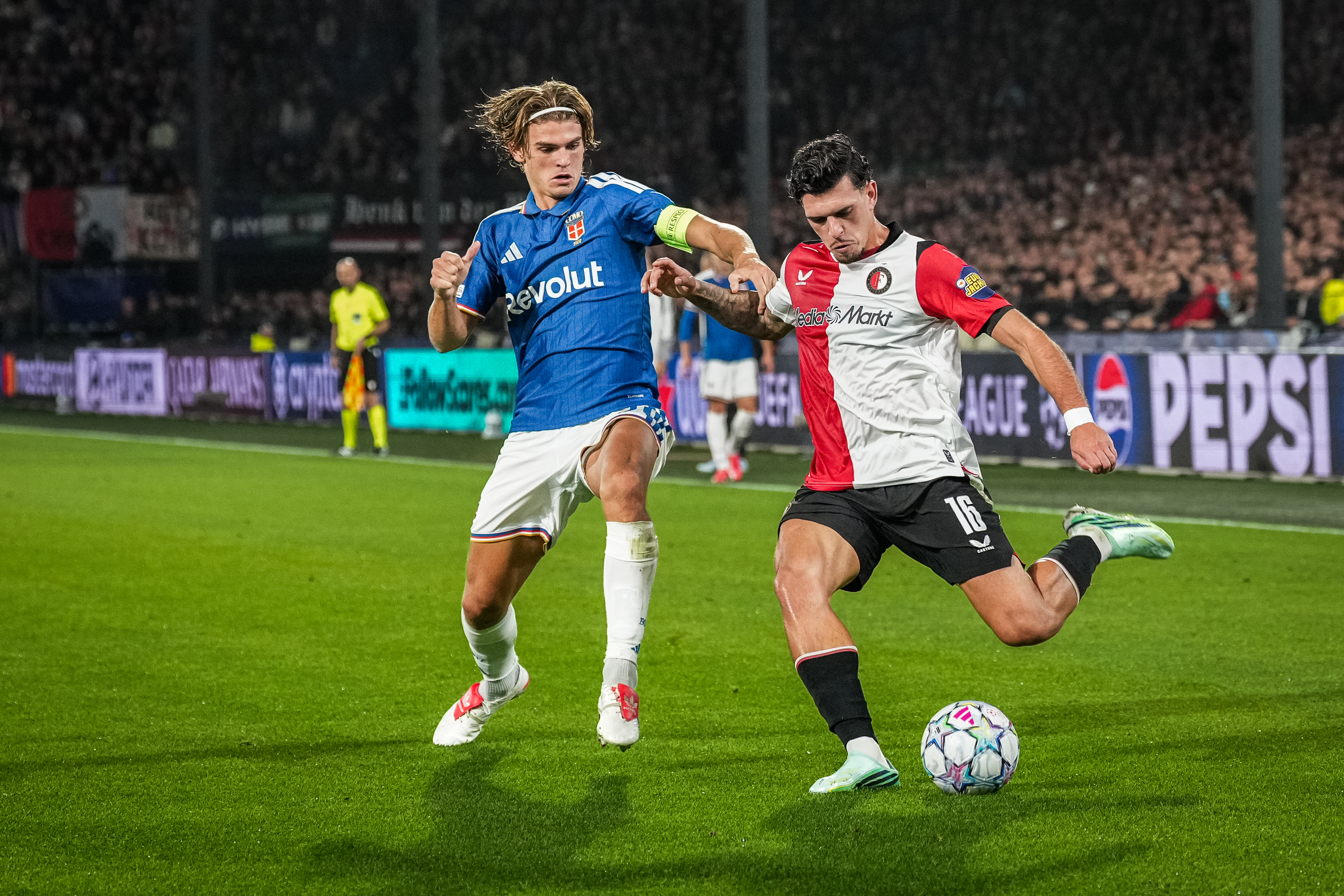 Nico Paz onder de indruk van Feyenoord en De Kuip: "De supporters waren mooi”