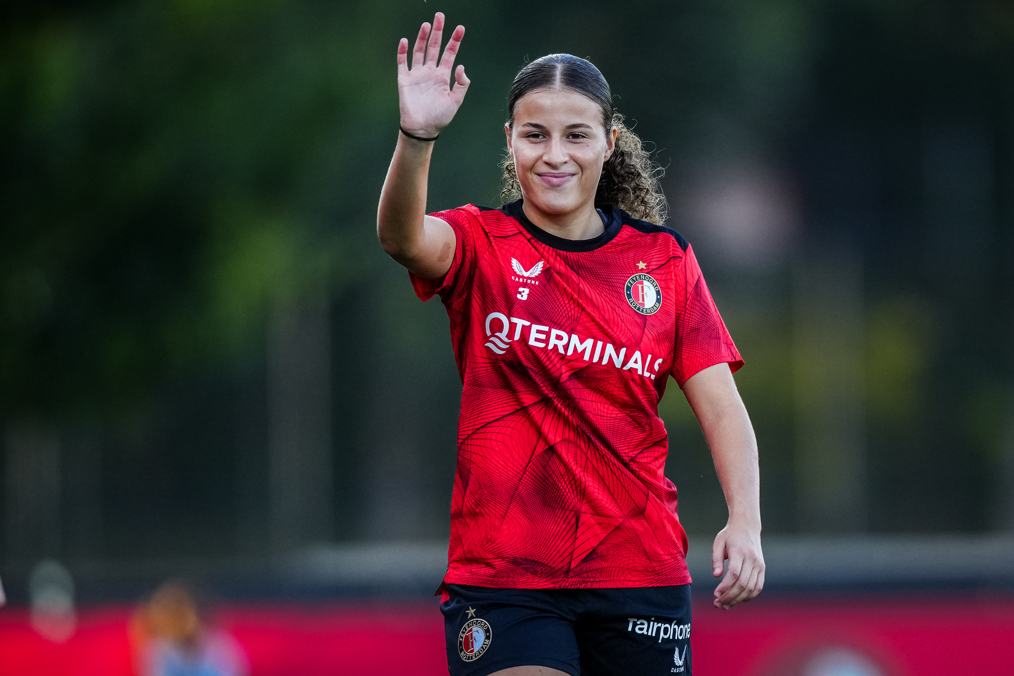 Nassira Akachar reist met Wolfsburg af voor Europees duel met Feyenoord