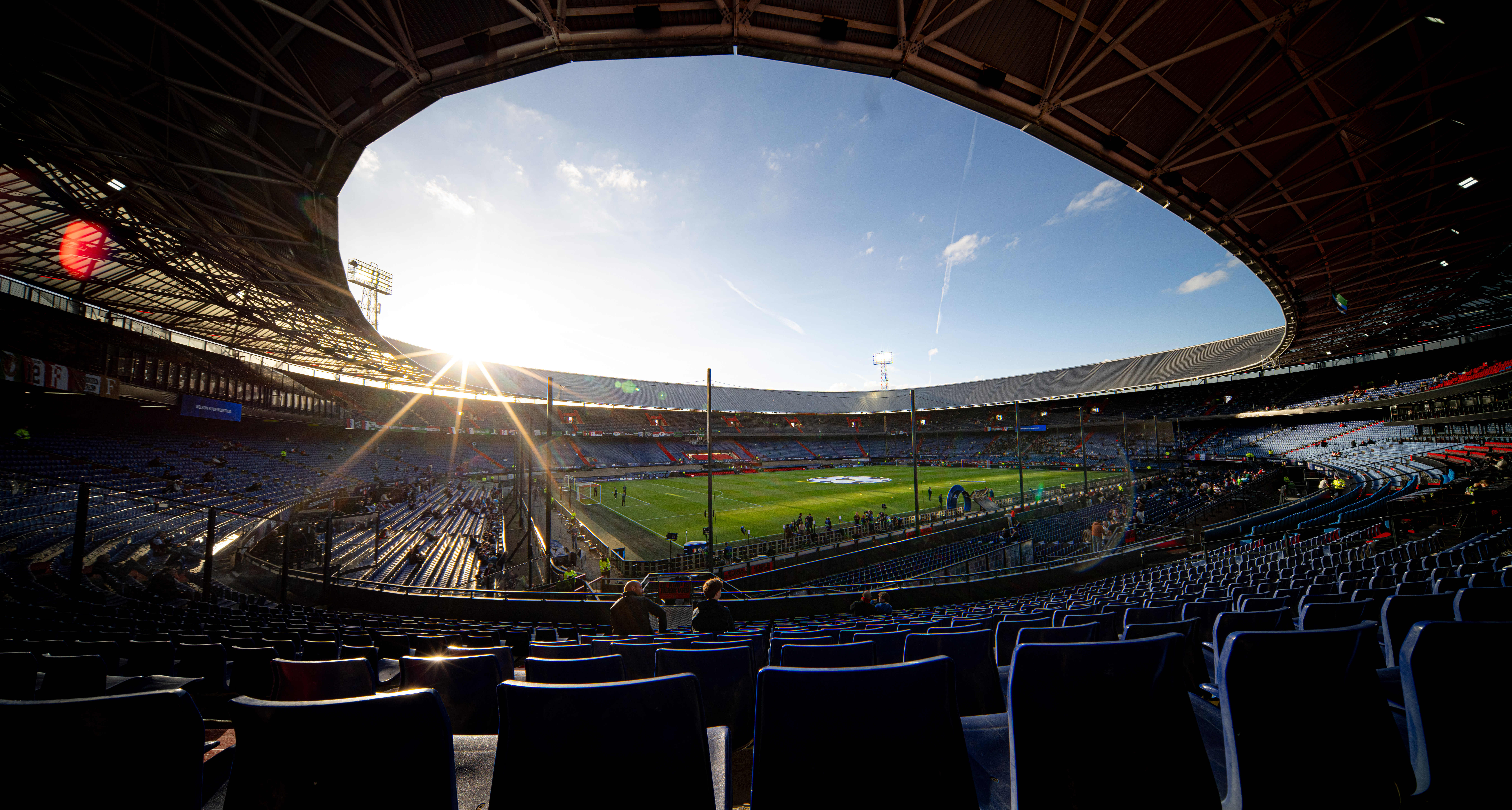 LIVE • Feyenoord ontvangt Fortuna Sittard in De Kuip [16:30]