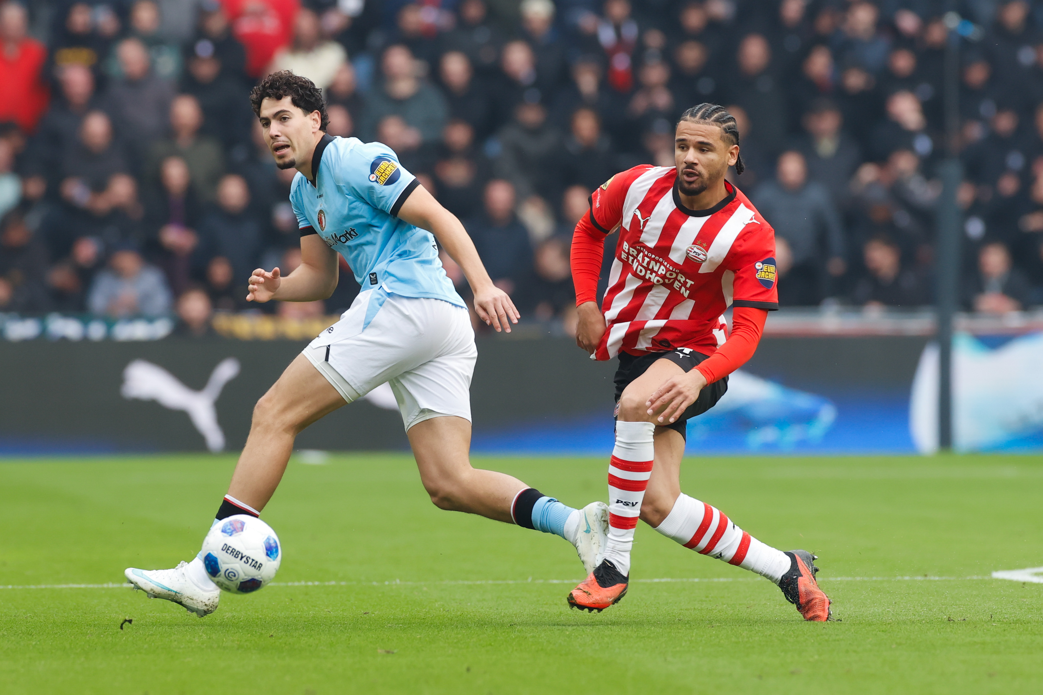 LIVE • Feyenoord is zoekende in kraker in Eindhoven [1H]