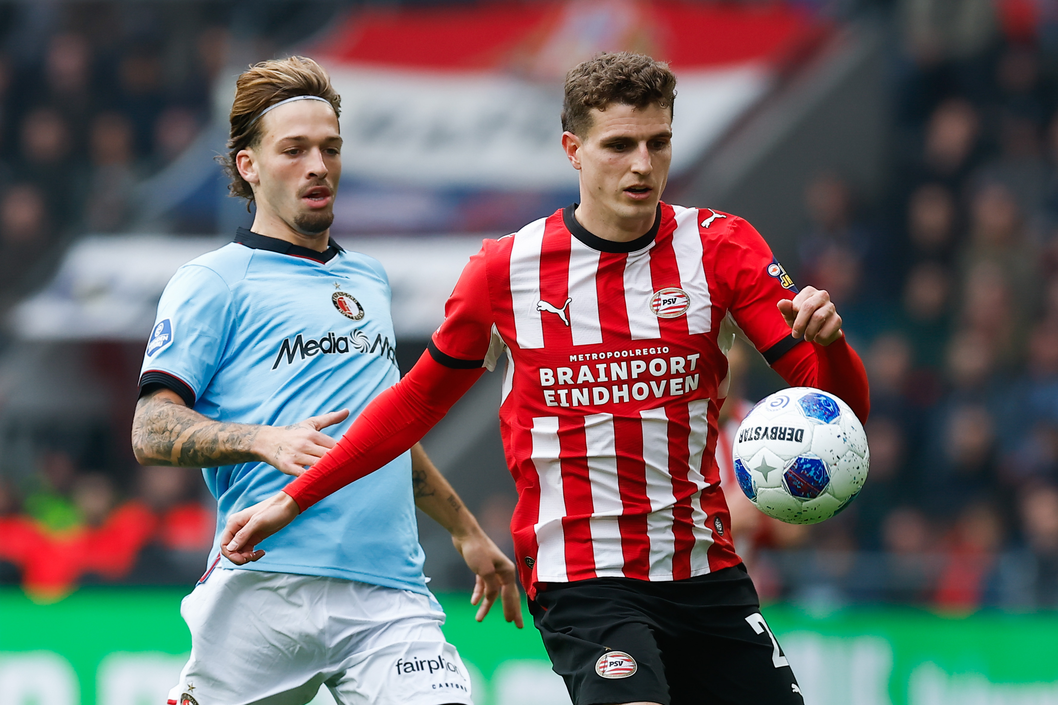 LIVE • Zwak Feyenoord op achterstand in kraker in Eindhoven [2H]