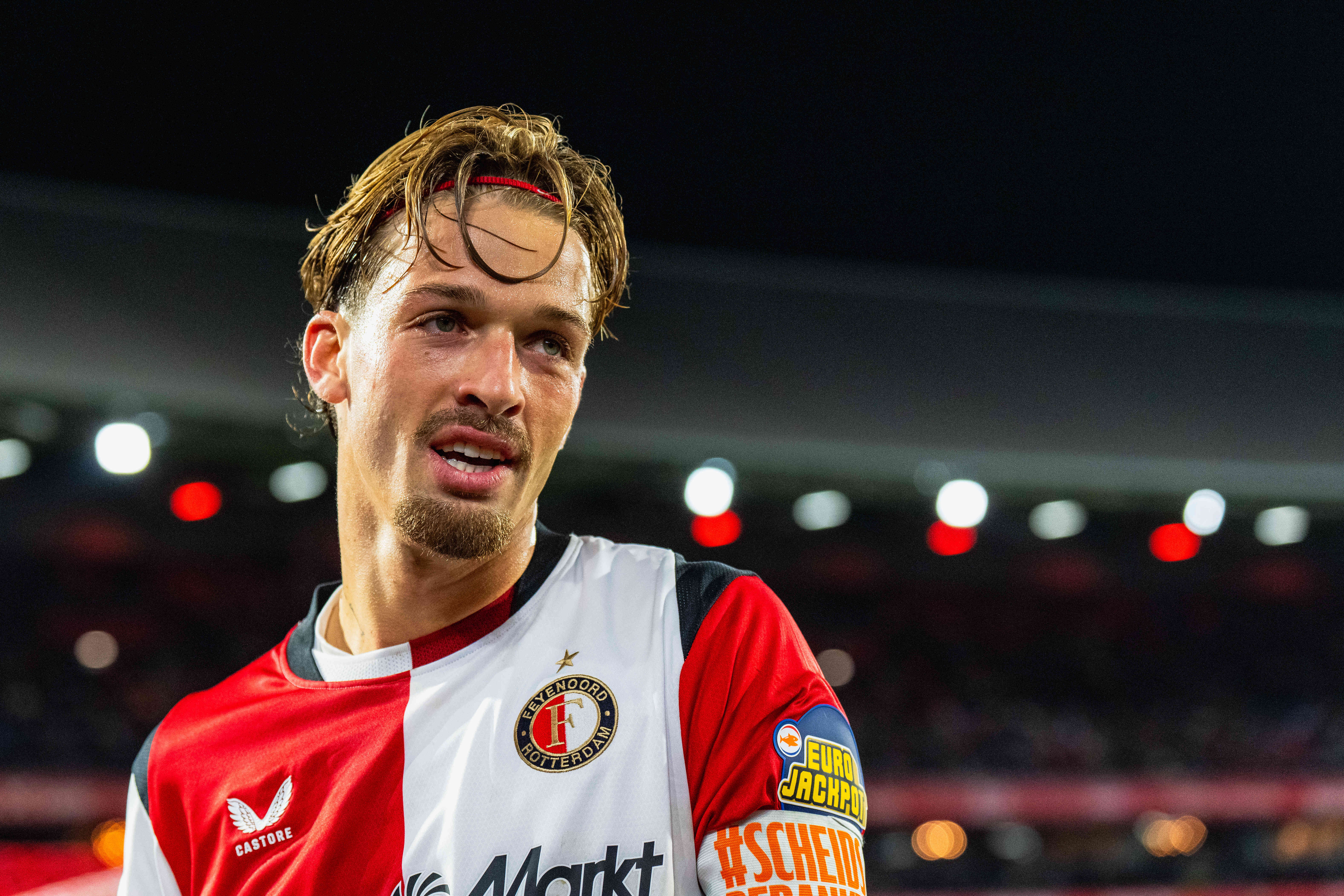 Valente als linksbuiten: "Hij moet niet het gevoel krijgen dat hij als vuilnis wordt gebruikt"