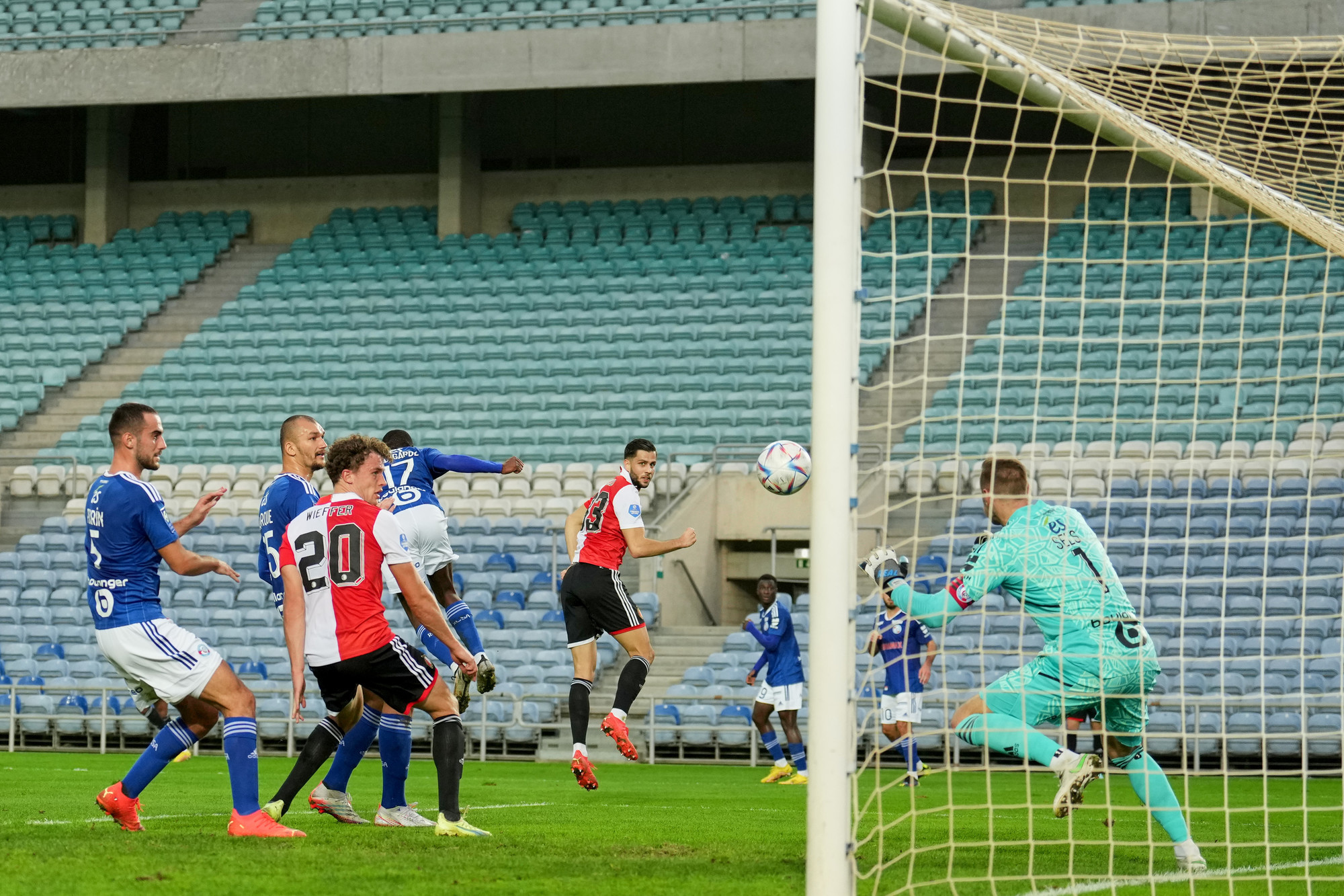 Feyenoord wint met overwinning op Strasbourg ook tweede duel in winterse oefencampagne 