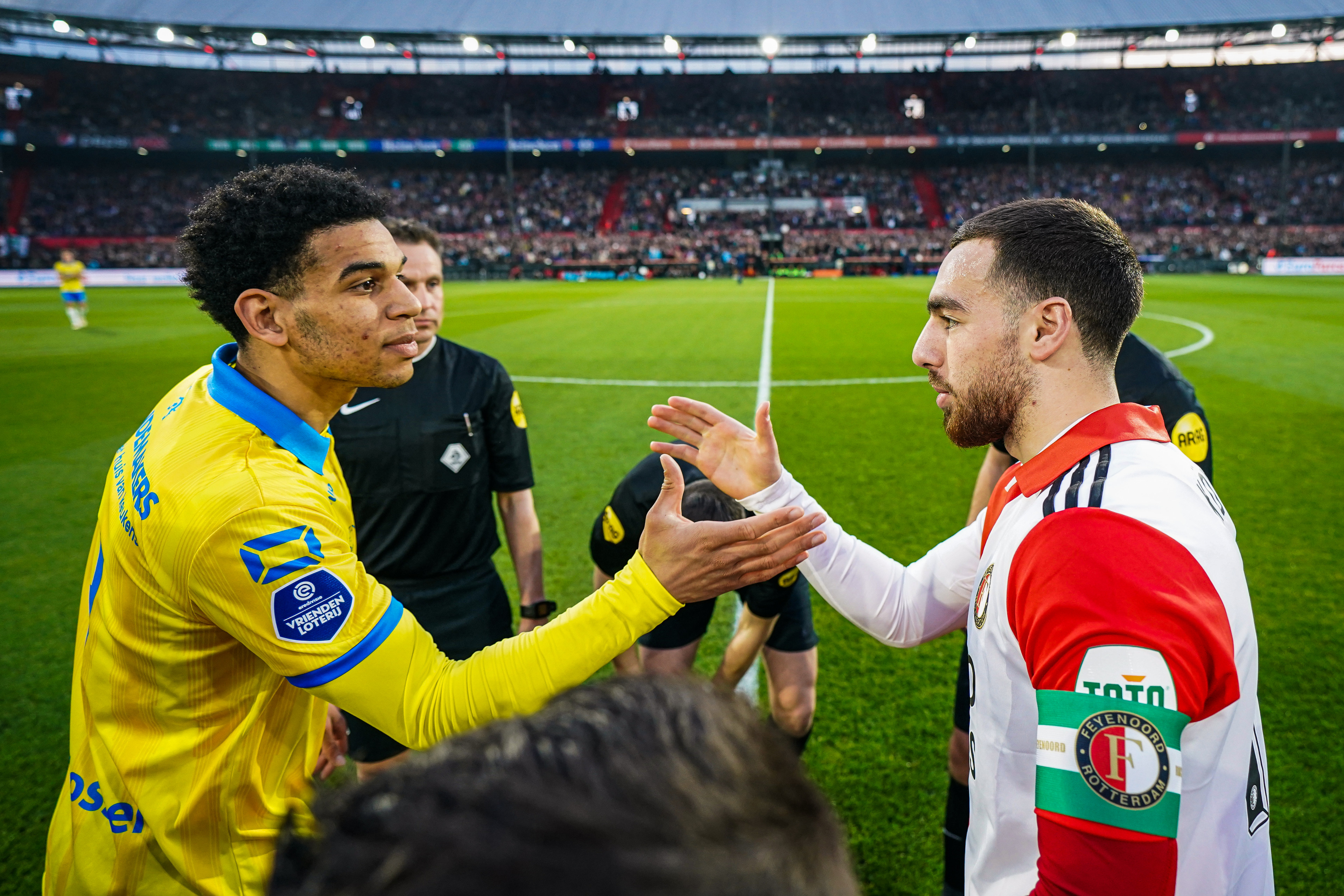 Feyenoord wint ruim van RKC in De Kuip (5-1)