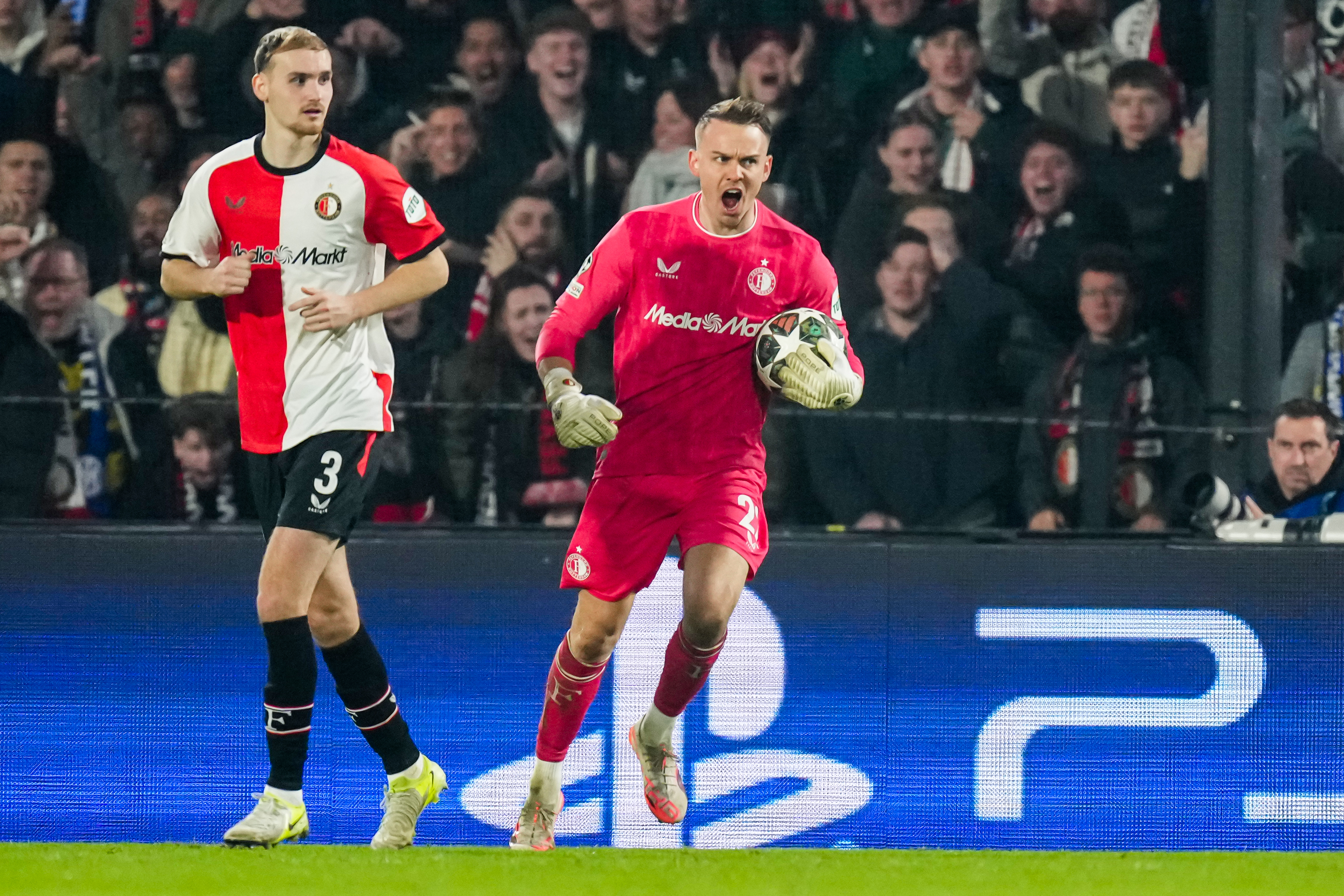 Cijfers • Timon Wellenreuther steekt er met kop en schouders bovenuit