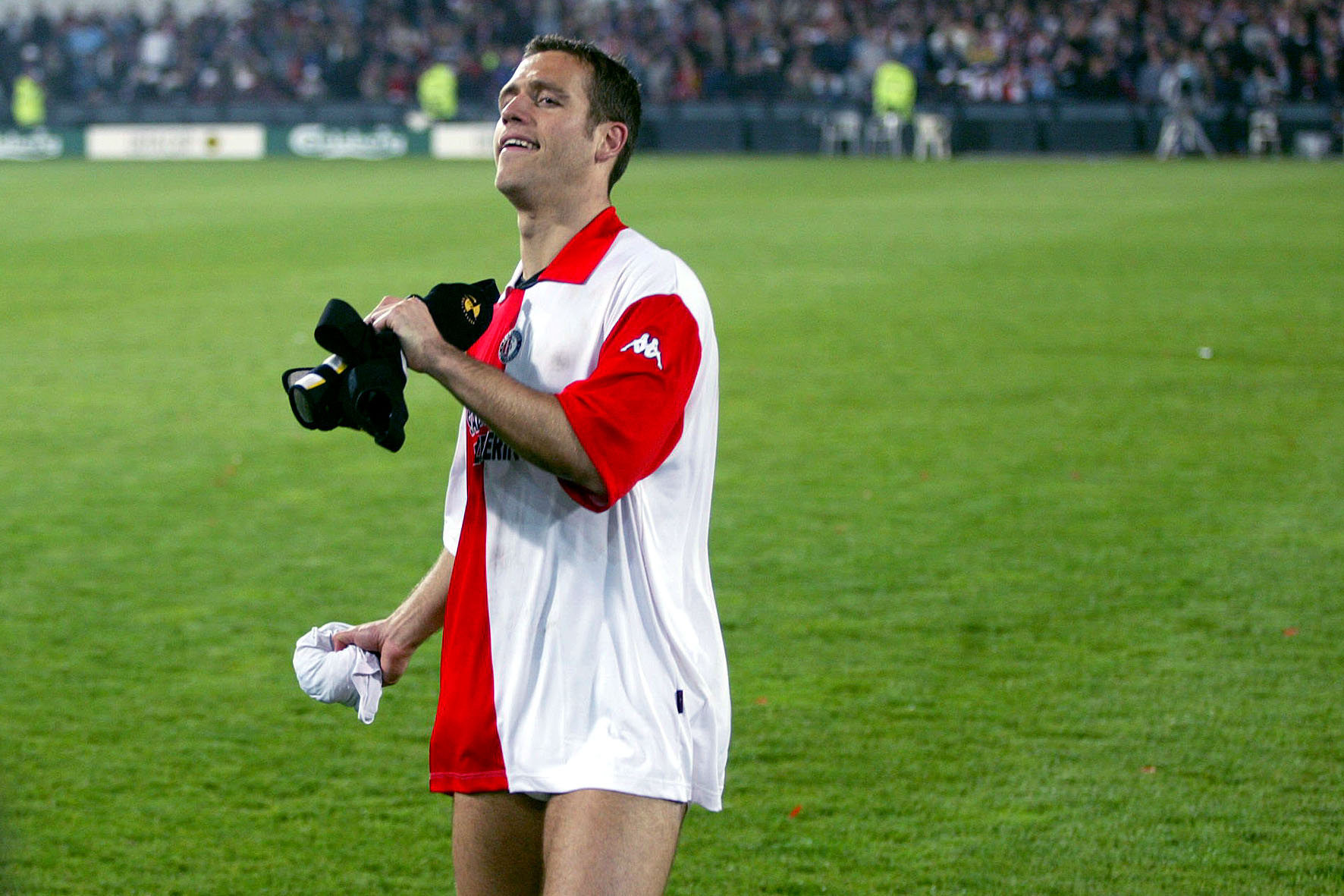 Hovenier Paauwe voor even terug op het voetbalveld: "Ik ben nog steeds Feyenoorder"