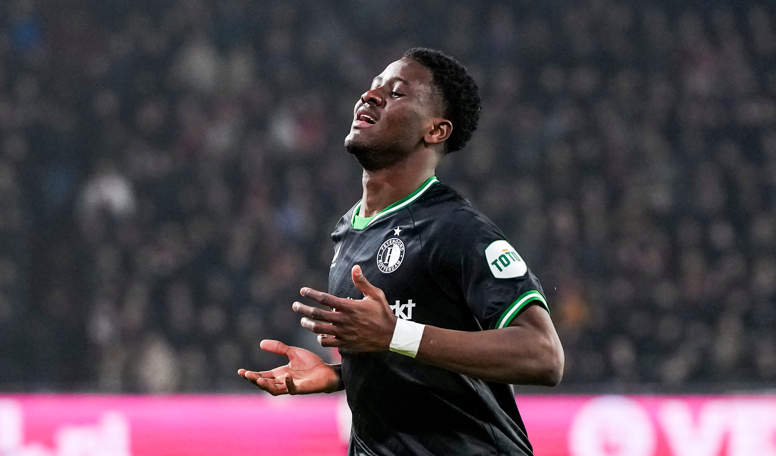 Cijfers • Feyenoord voor derde keer op rij ondermaats