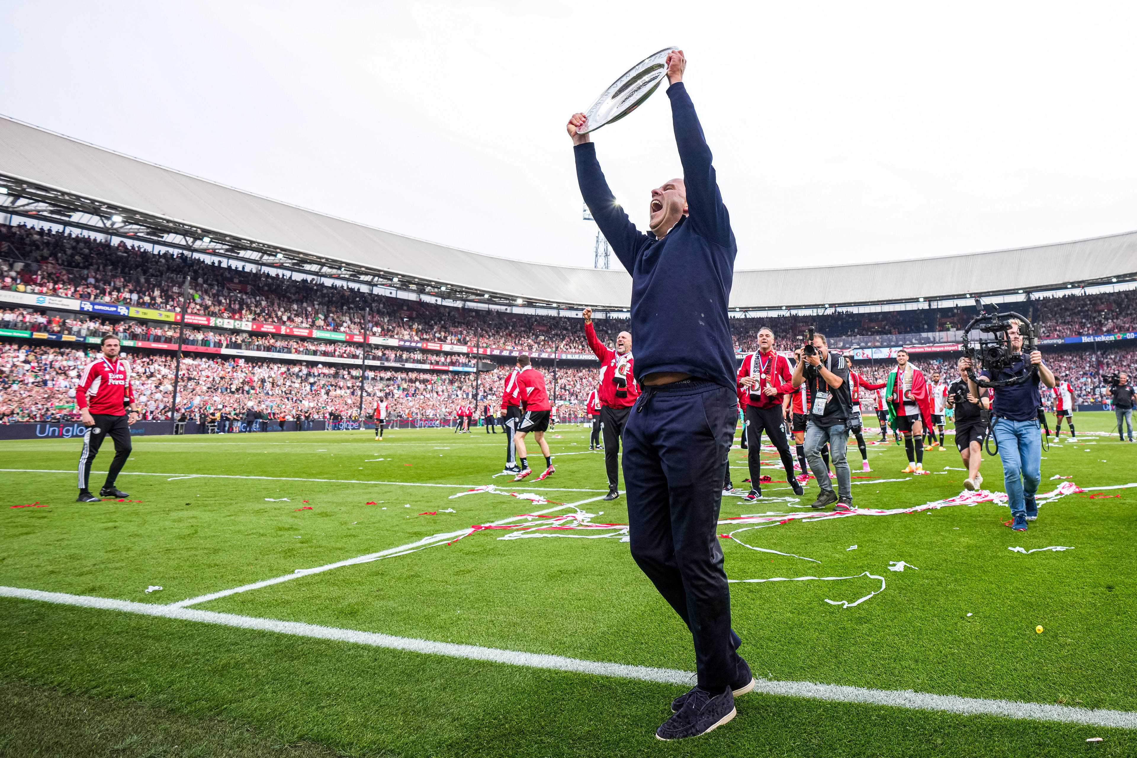 Slot nadert historische titel: "Ik dacht altijd: er is niks groter dan met Feyenoord kampioen worden"