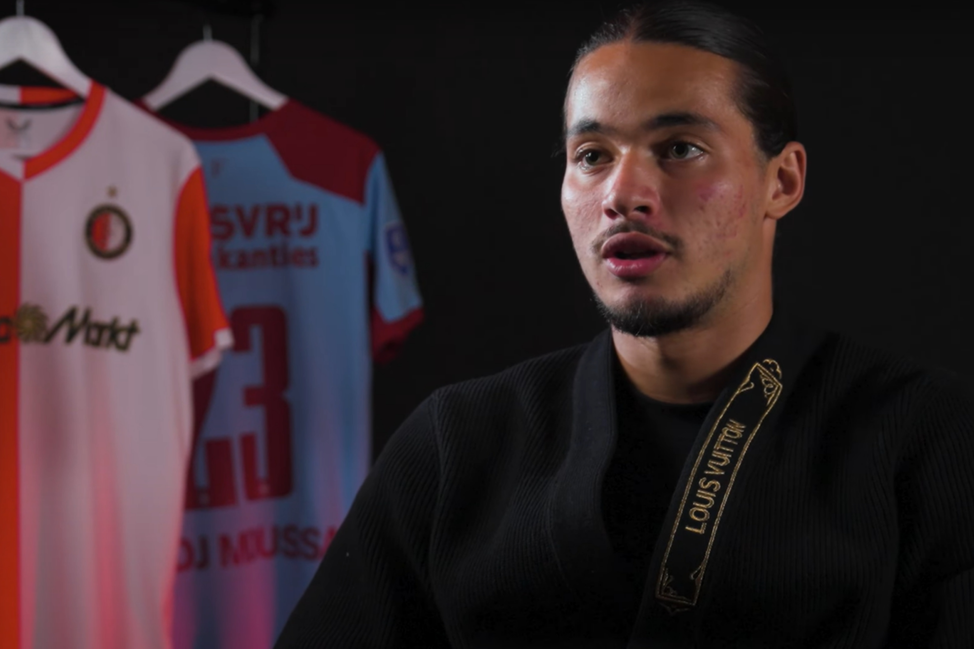 Hadj Moussa over nieuw contract: "De trainer heeft mij overtuigd"