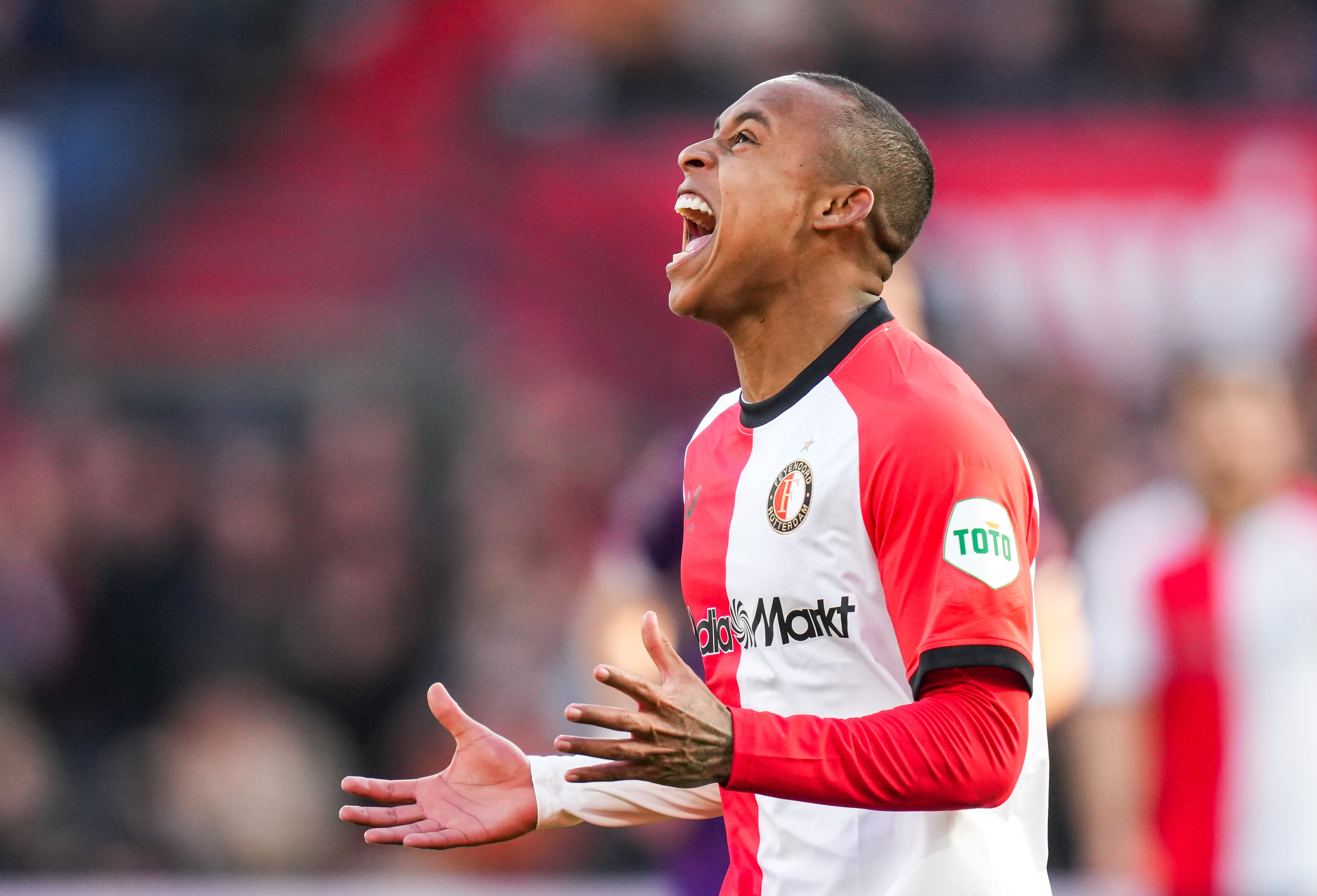 Paixão: "Een jonge voetballer moet op dit niveau ook met pijn spelen"