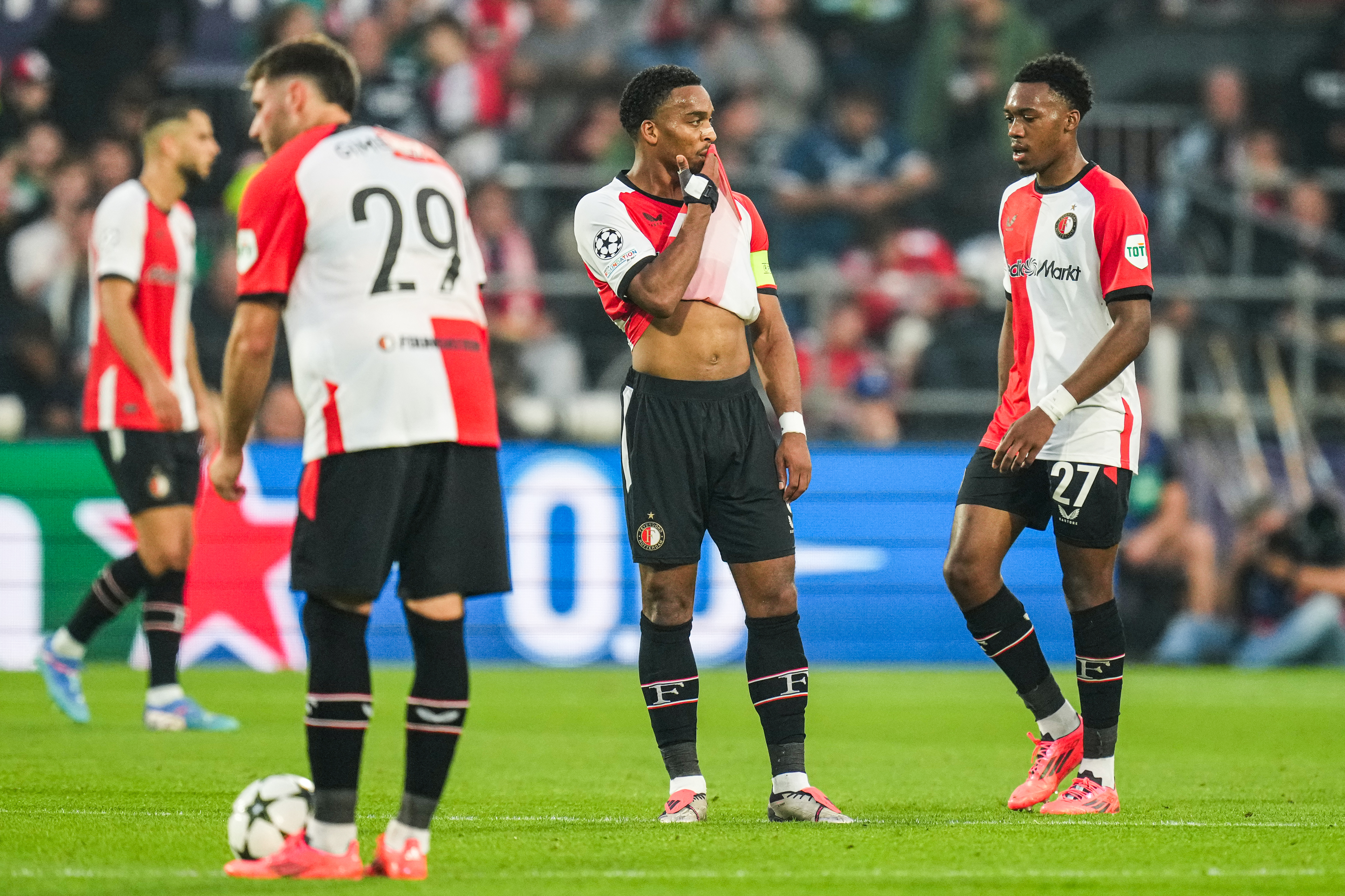 Stand Champions League • Feyenoord na speelronde 1 net geen hekkensluiter