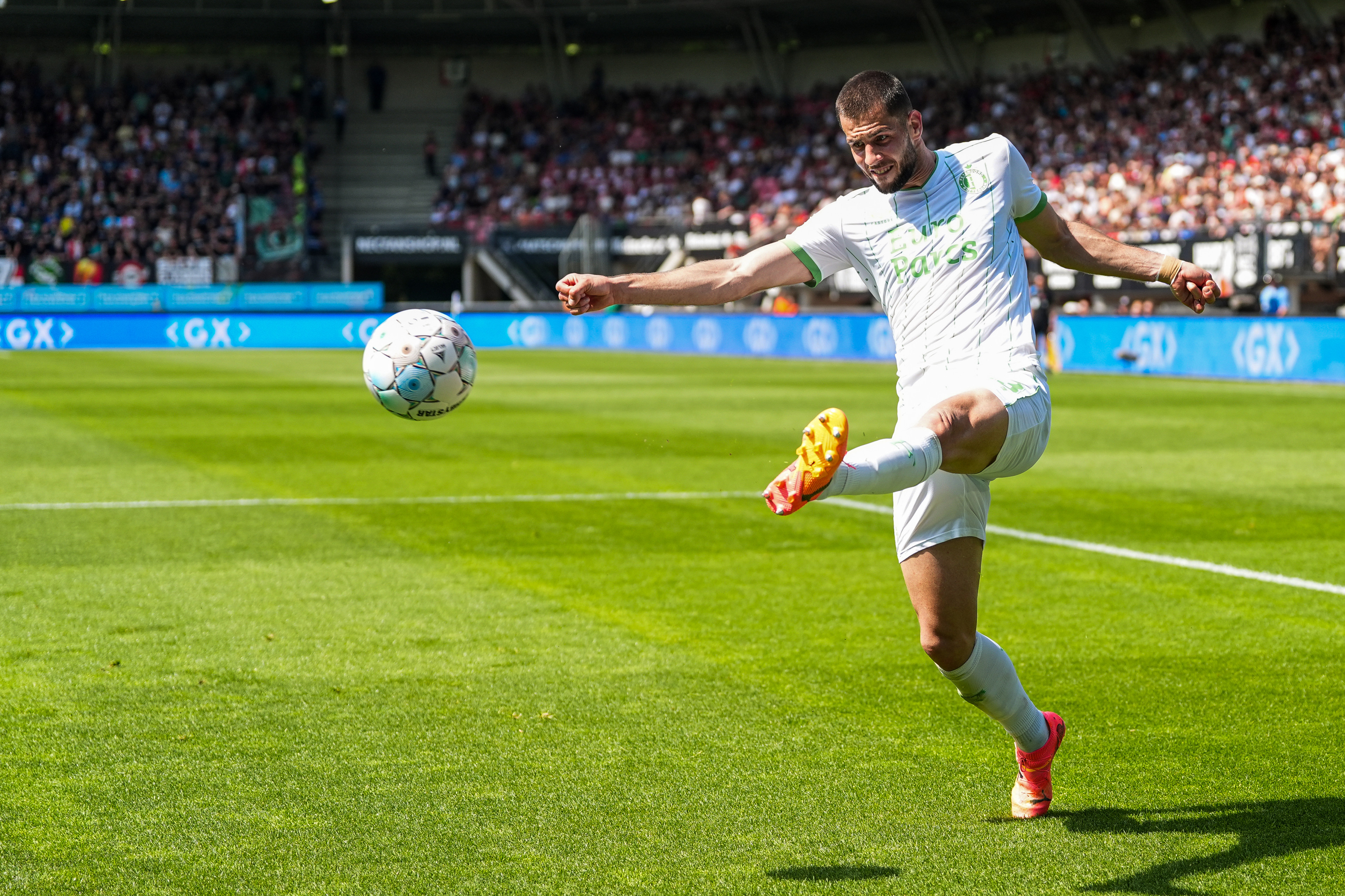 Cijfers • Hancko steekt er weer bovenuit bij moeizaam Feyenoord