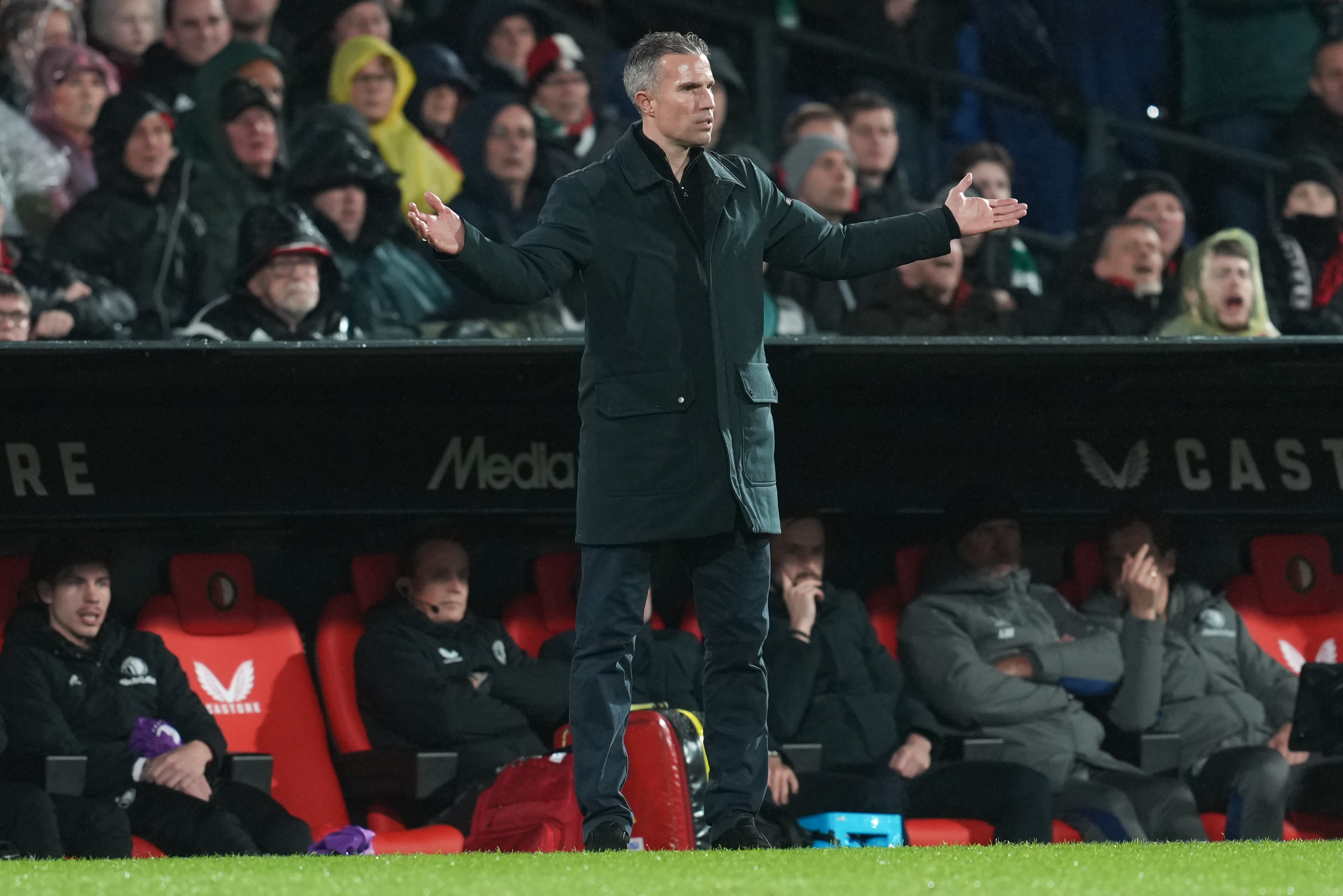 Van Persie: "Ik denk dat wij er nog wel een paar bij hadden moeten maken"