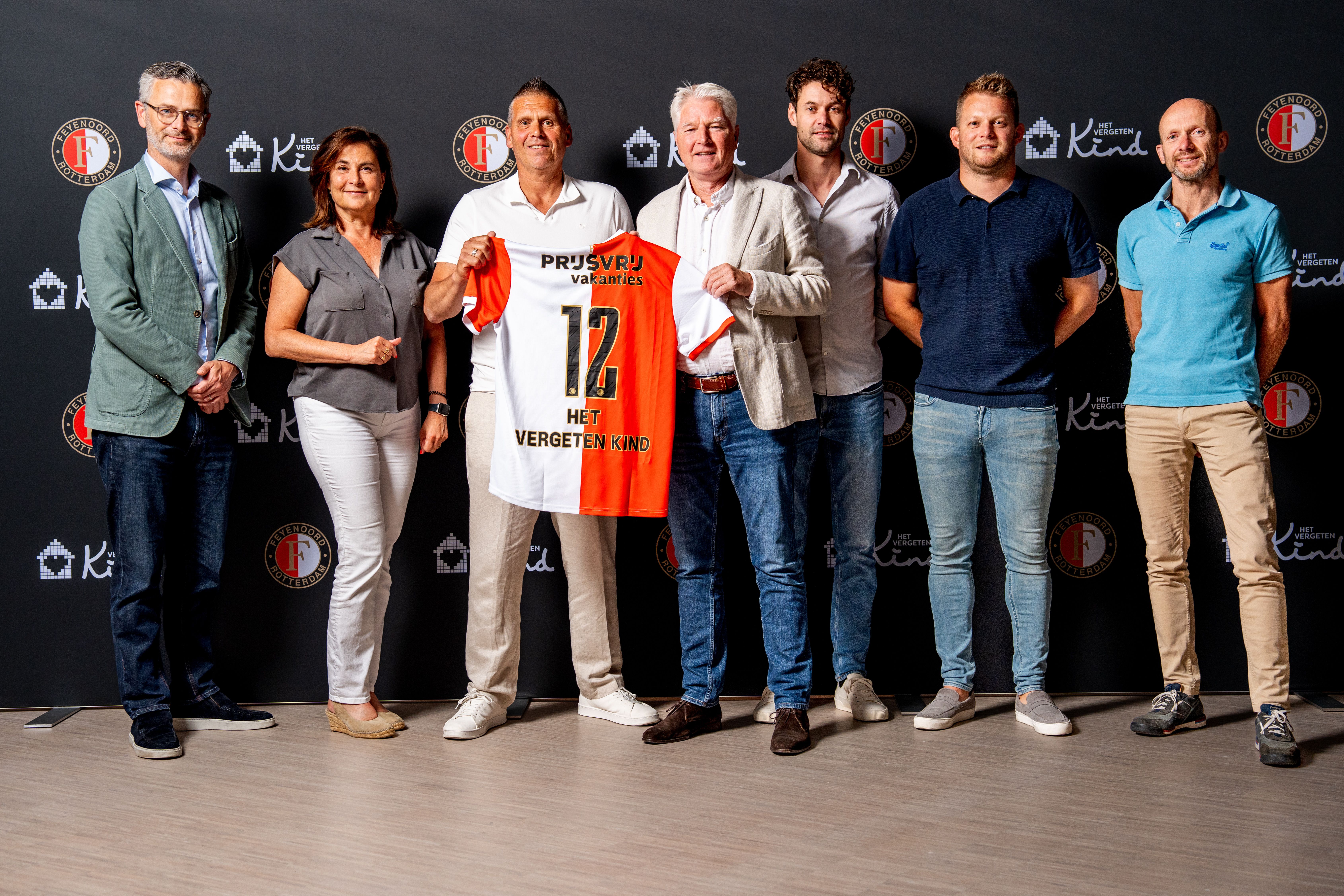 Feyenoord gaat samenwerking aan met Stichting Het Vergeten Kind