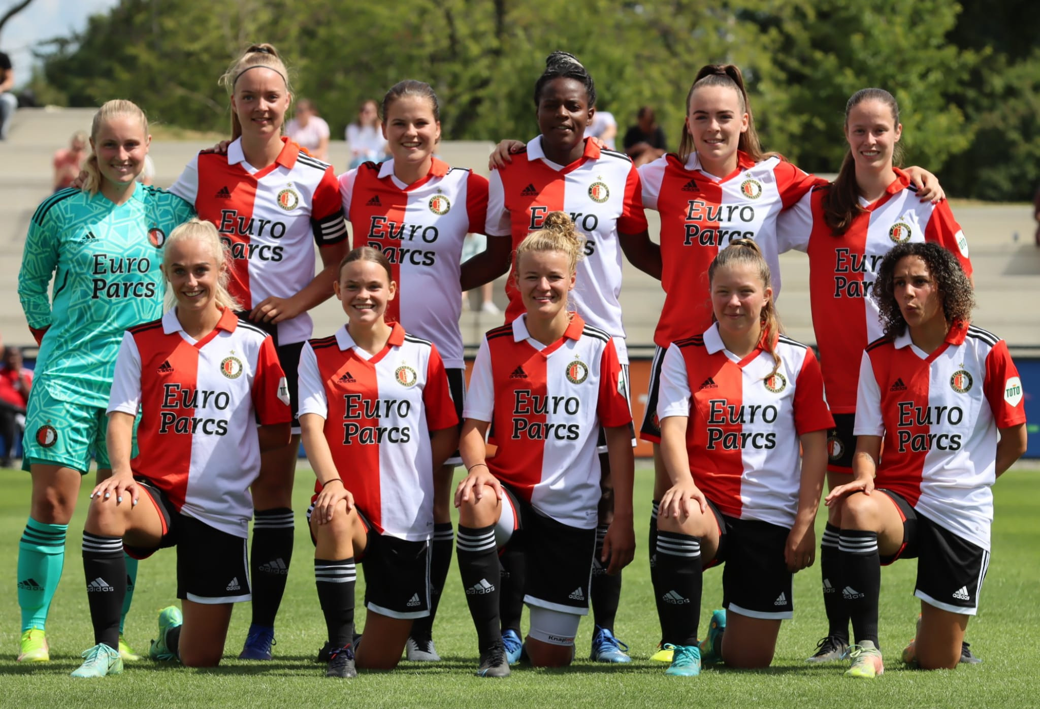 Feyenoord Vrouwen vergeet te winnen van FC Twente