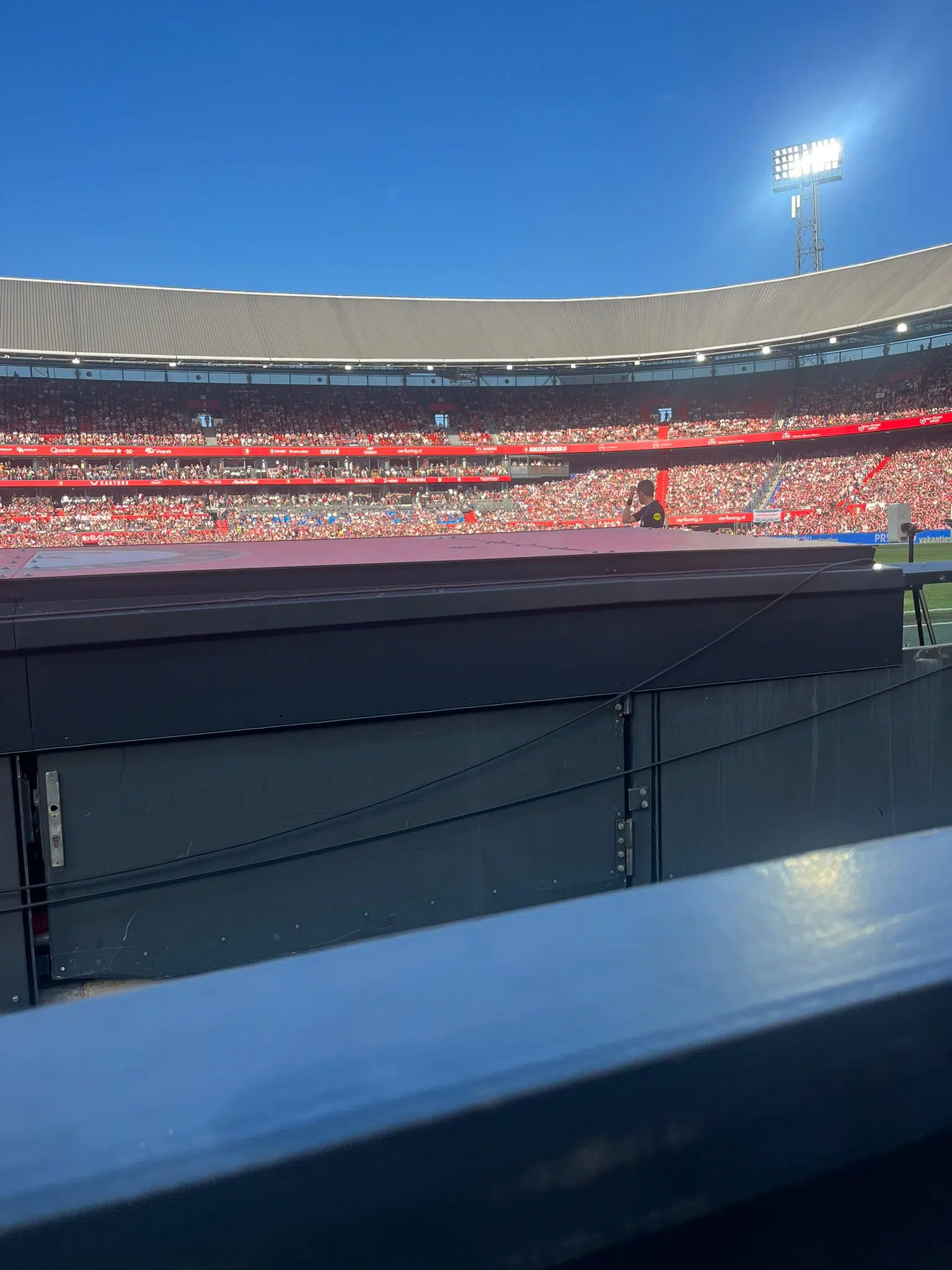 Zorgen om slecht zicht voor mindervalide supporters in De Kuip