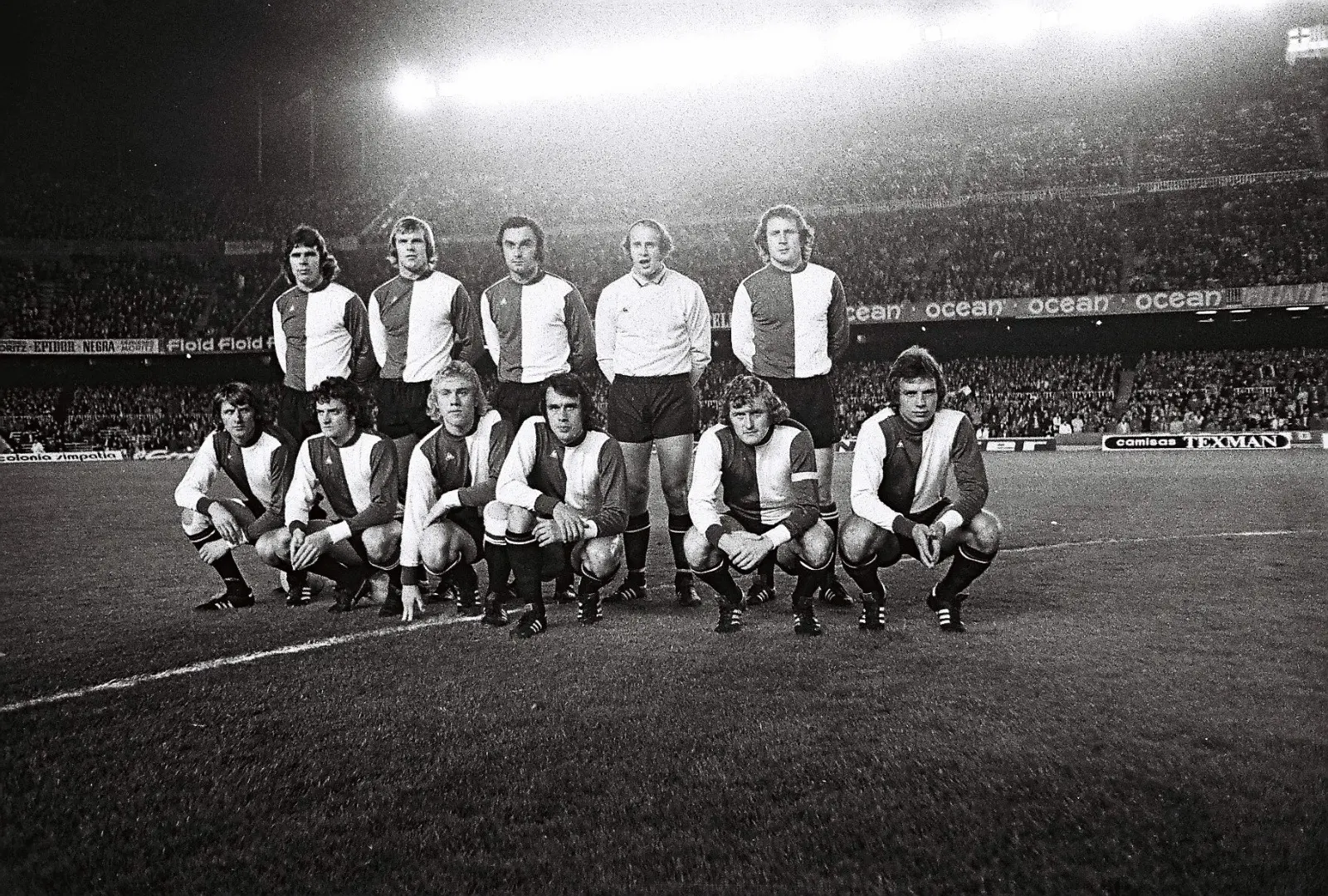 elftalfoto-feyenoord-in-barcelona-1974-piet-bouts
