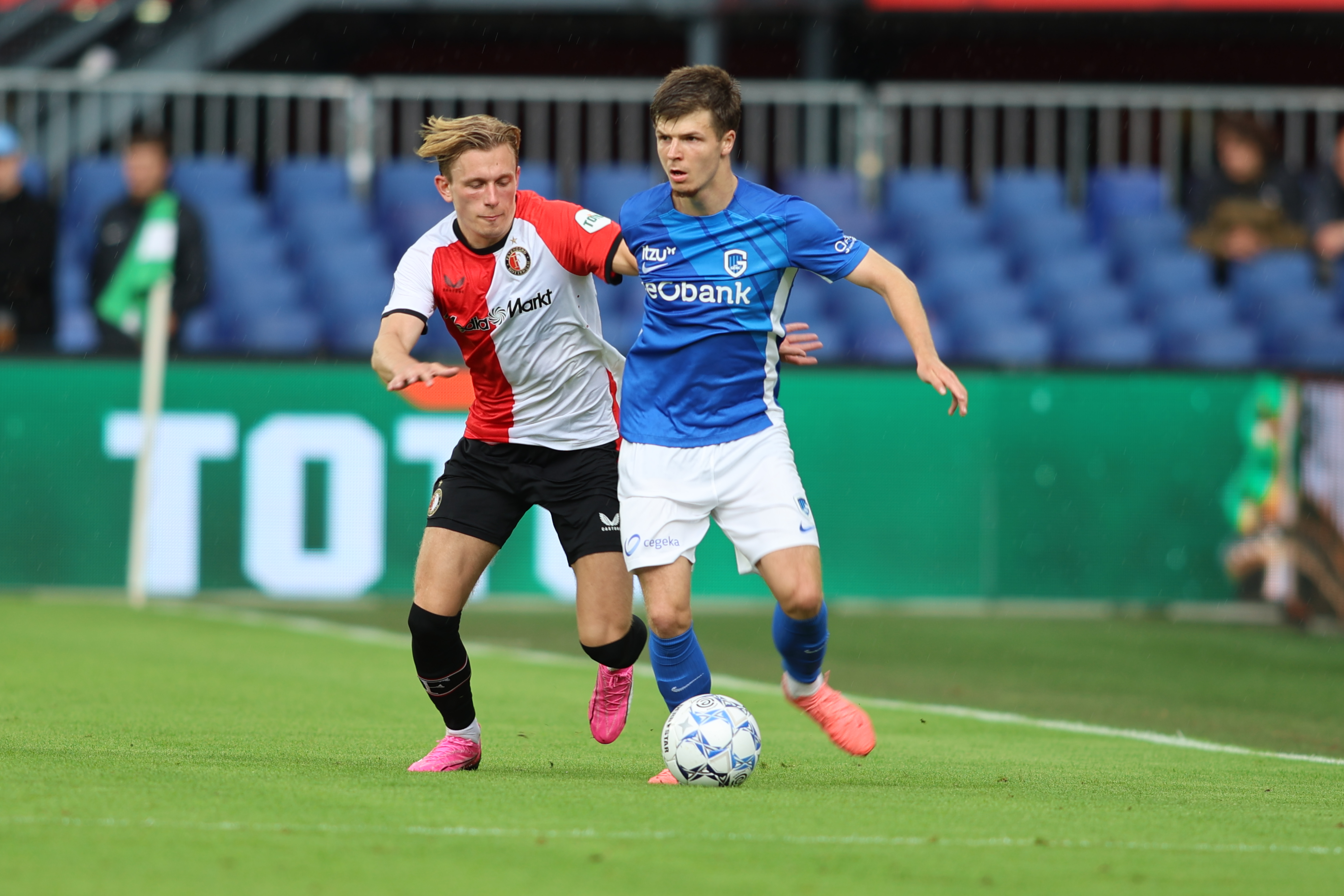 Marcus Pedersen Feyenoord - KRC Genk Jim Breeman Sports Photography