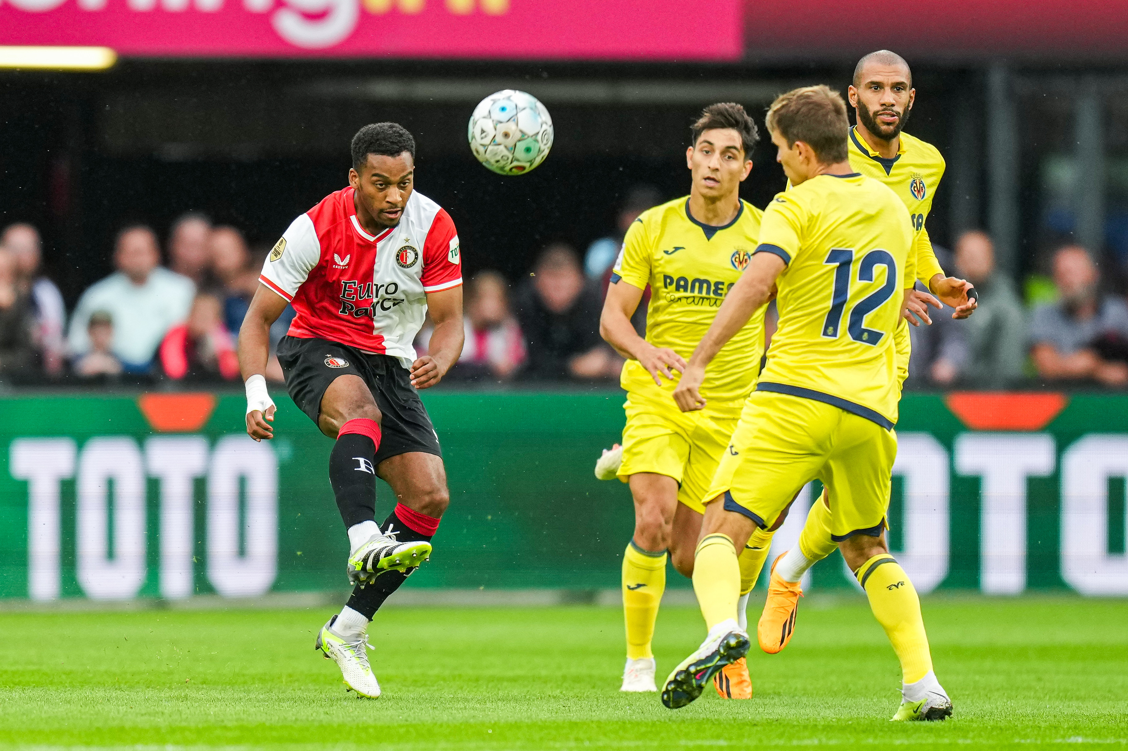 Feyenoord speelt oefenduel tegen Villarreal CF gelijk