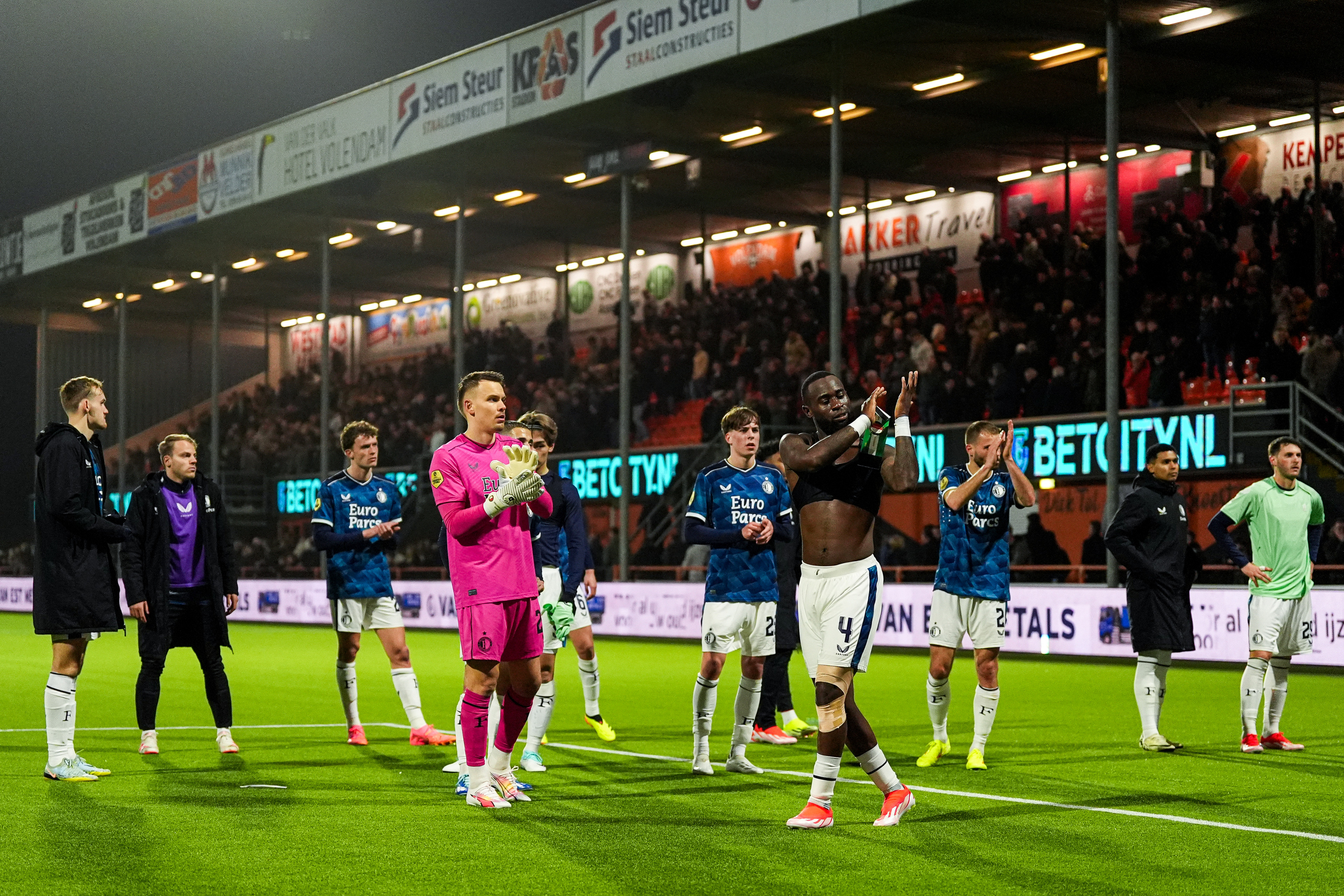 Cijfers • Feyenoord zakt door het ijs tegen Volendam