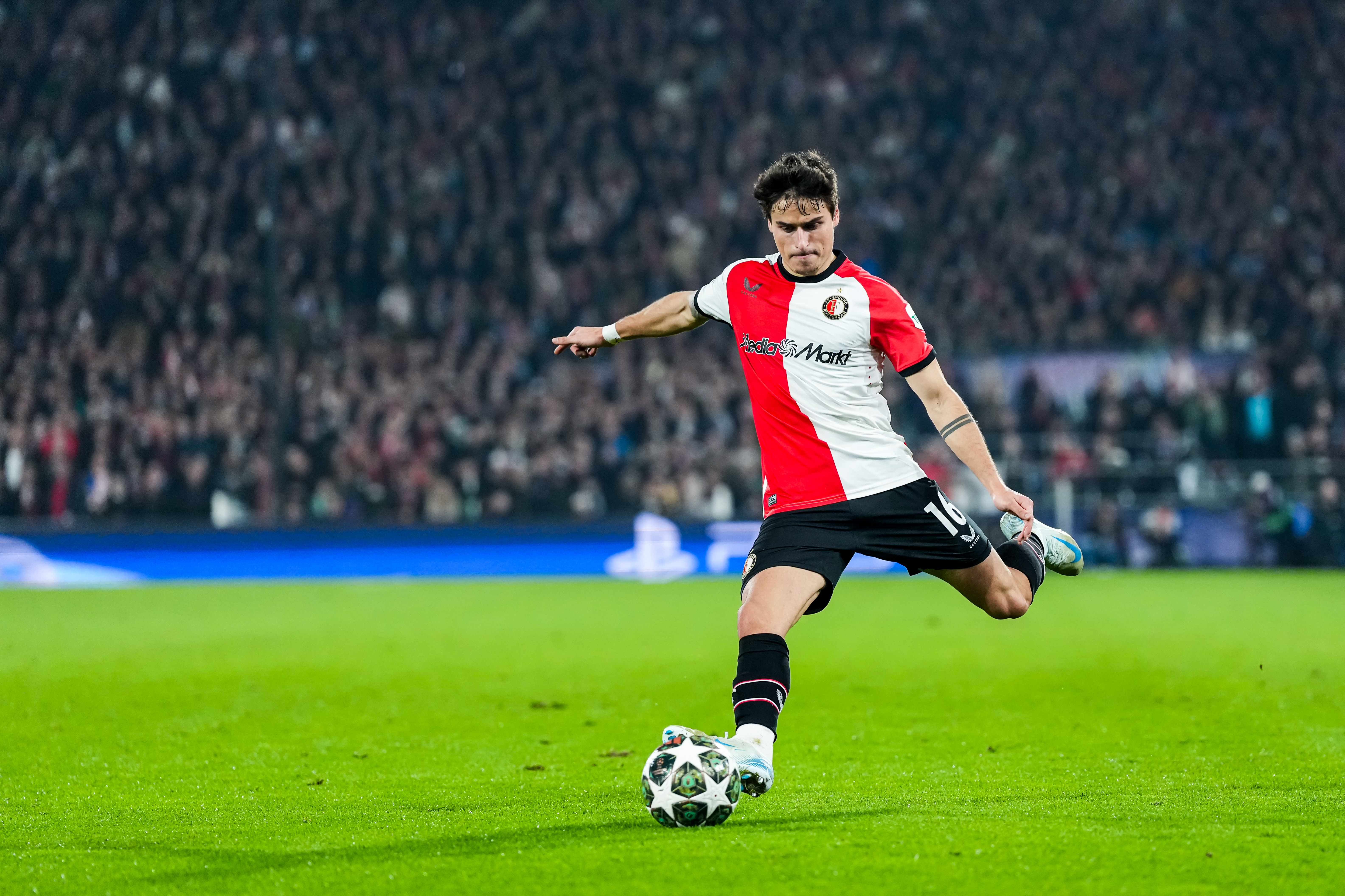 Feyenoord neemt afscheid van drie spelers na seizoensafsluiting