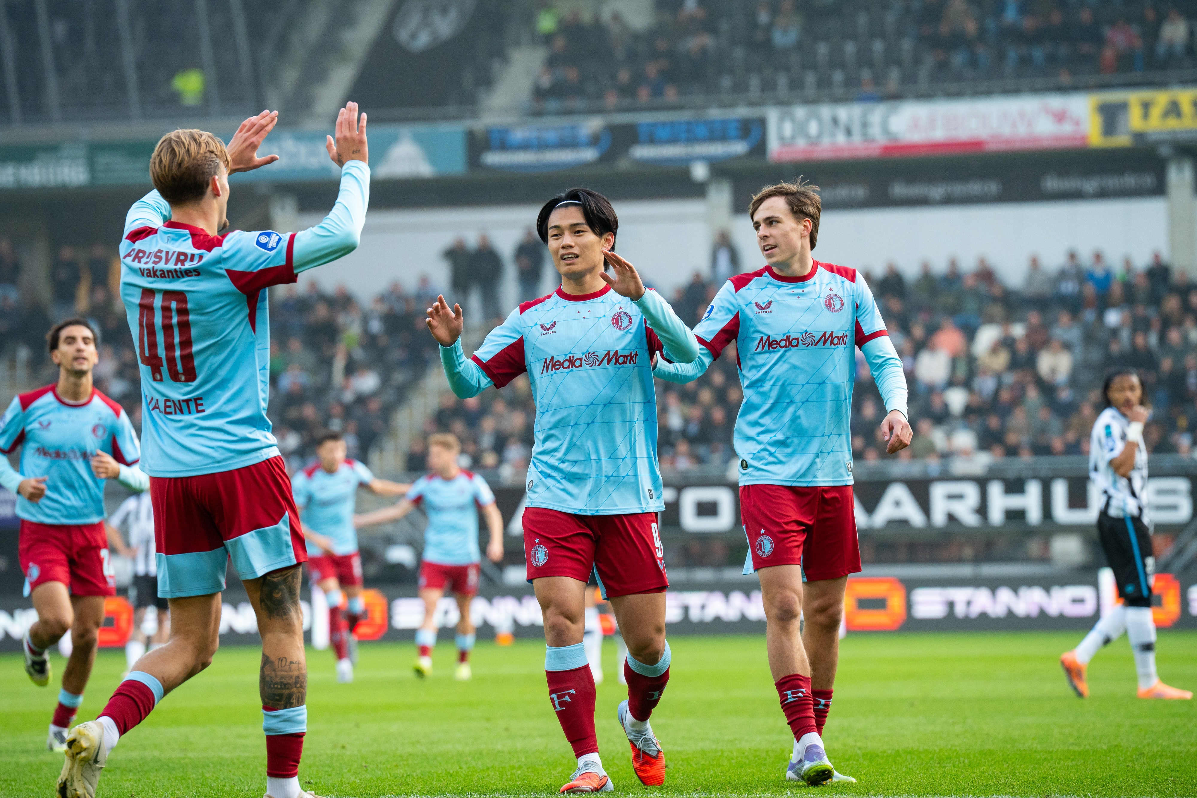 Cijfers ·  Feyenoord overtuigt, Ueda opnieuw uitblinker