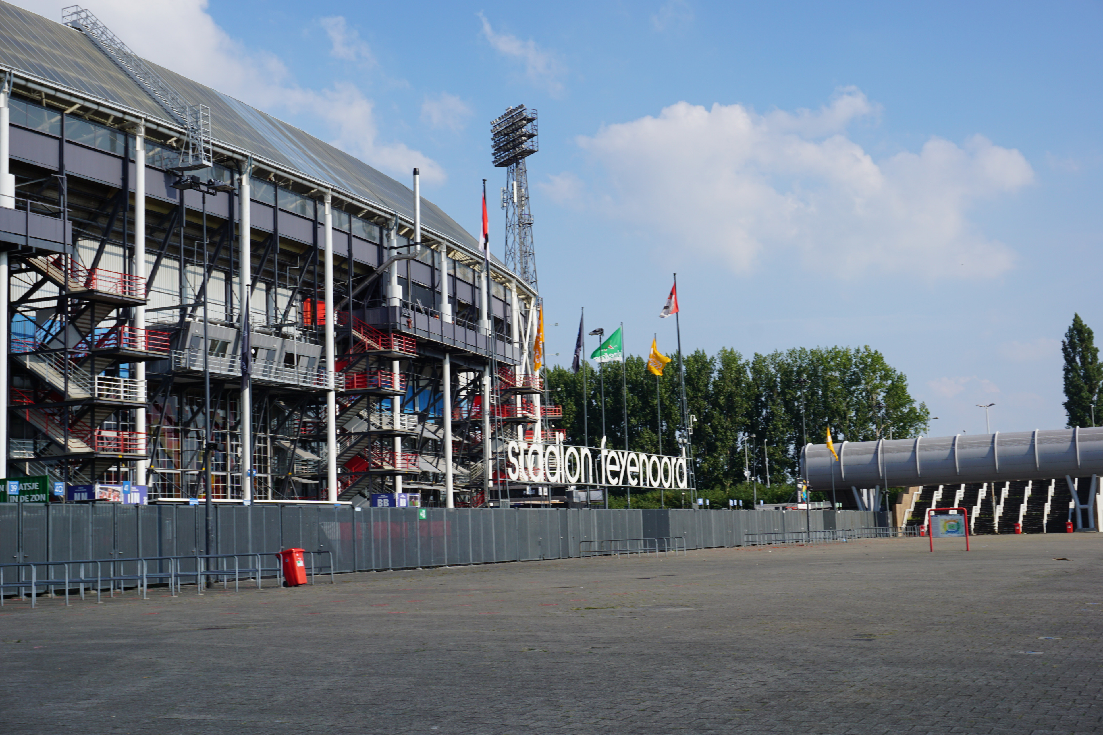 'Feyenoordsponsor wilde De Kuip renteloos herfinancieren, maar kreeg geen reactie'