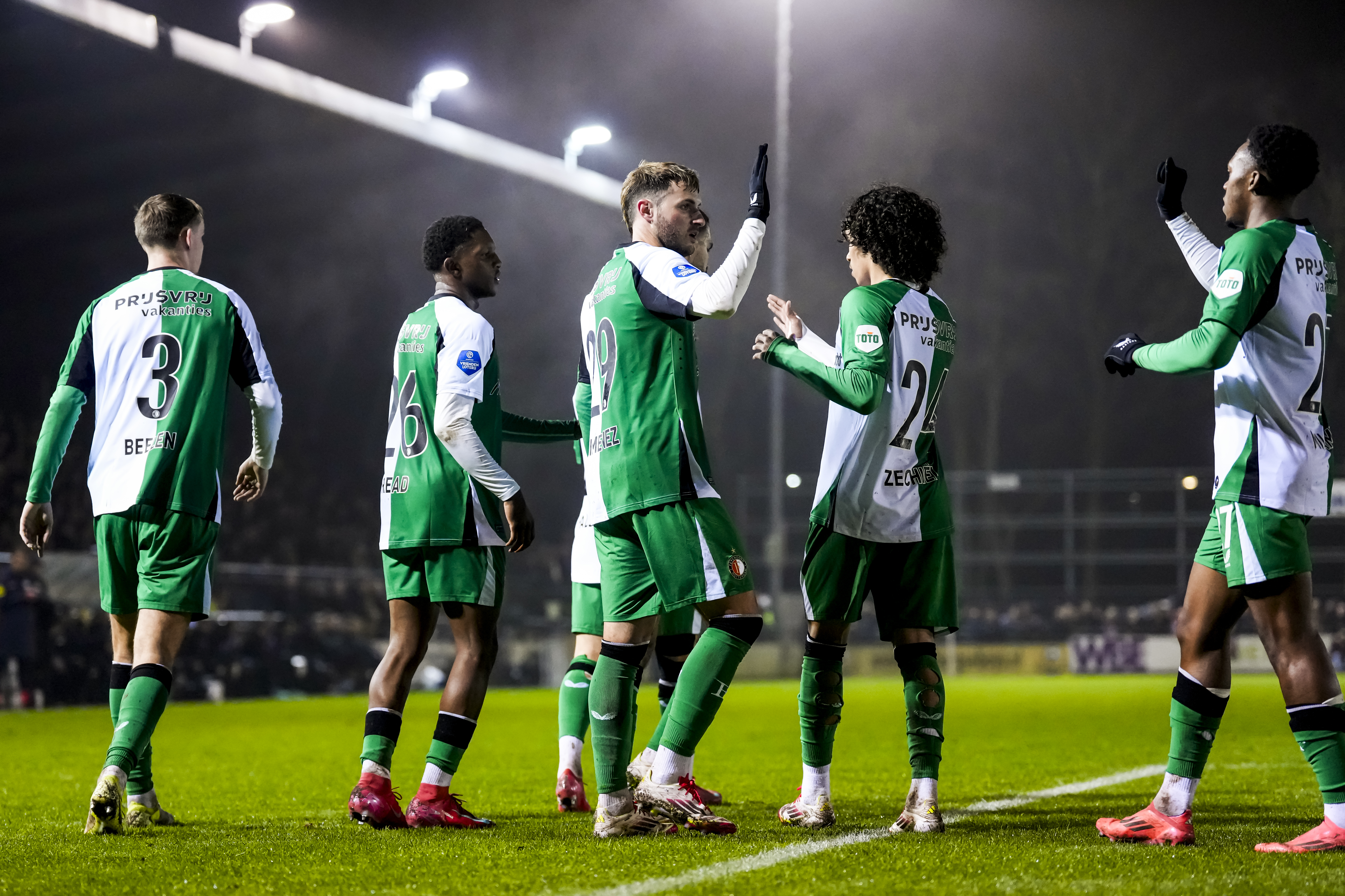 Feyenoord bekert verder na overwinning op Rijnsburgse Boys