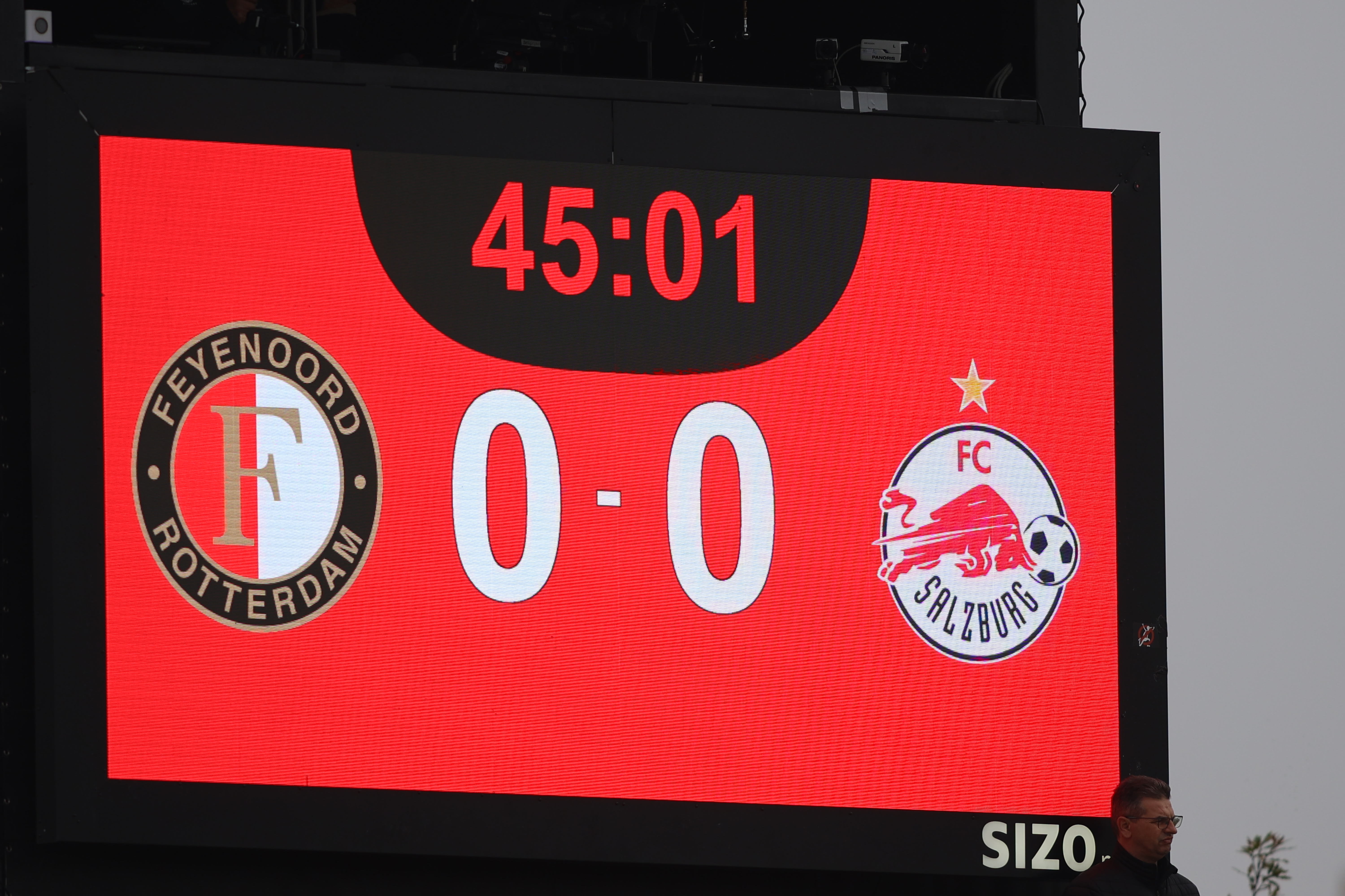 feyenoord-o19-fc-salzburg-o19-2-2-jim-breeman-sports-photography-90