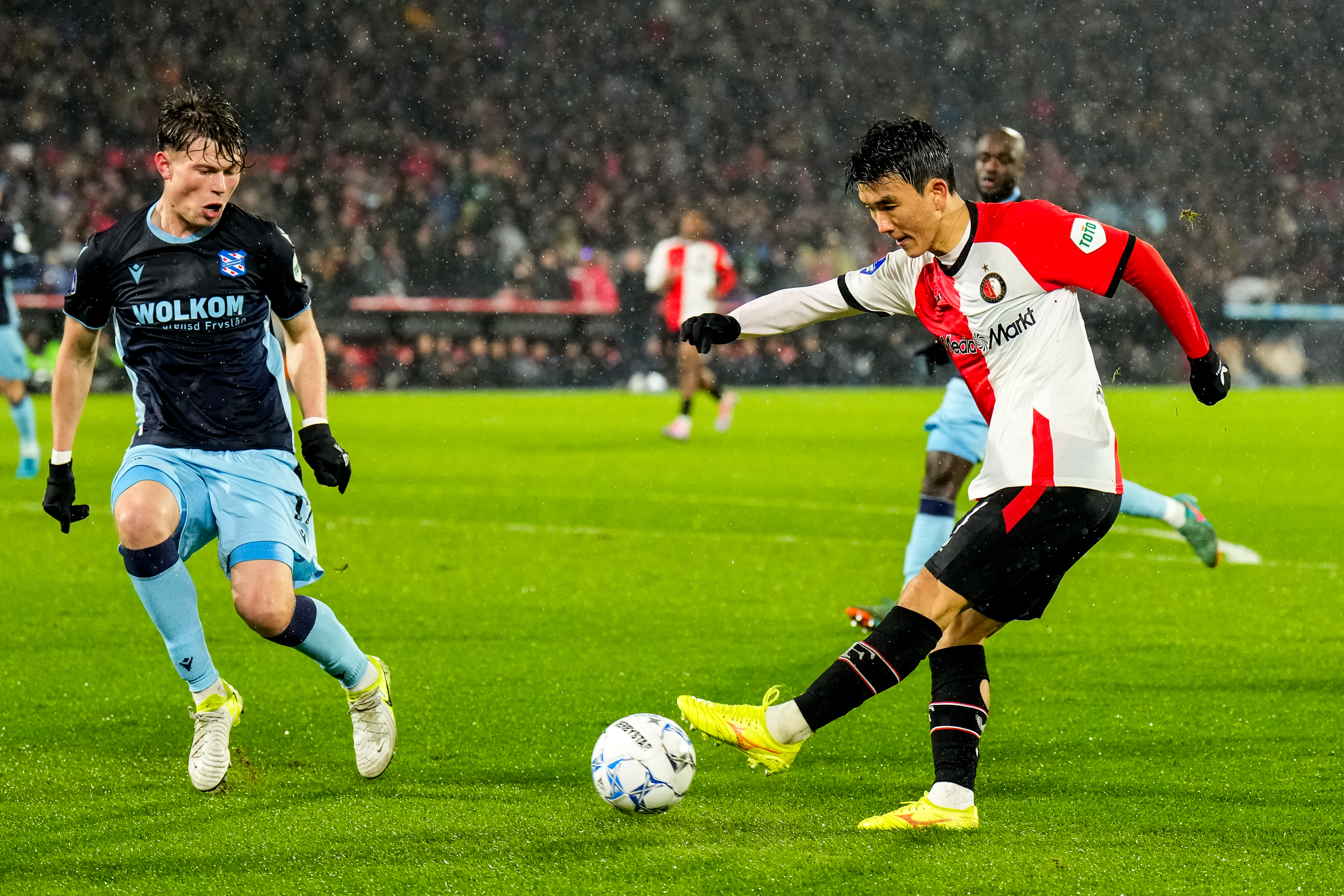 Liveblog • Feyenoord - sc Heerenveen 1-0 [1H]