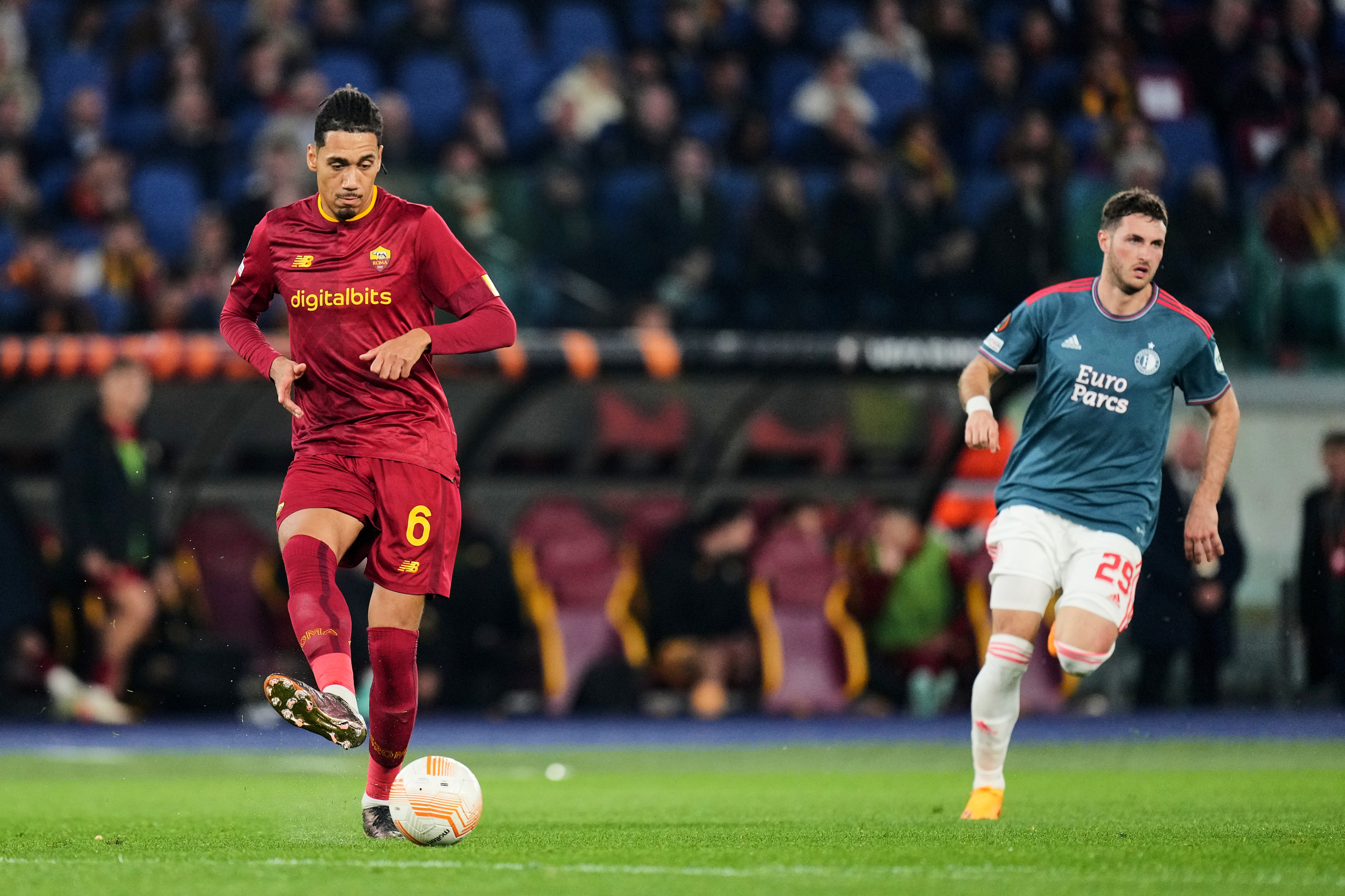 Smalling verlaat training vroegtijdig in aanloop naar duel tegen Feyenoord