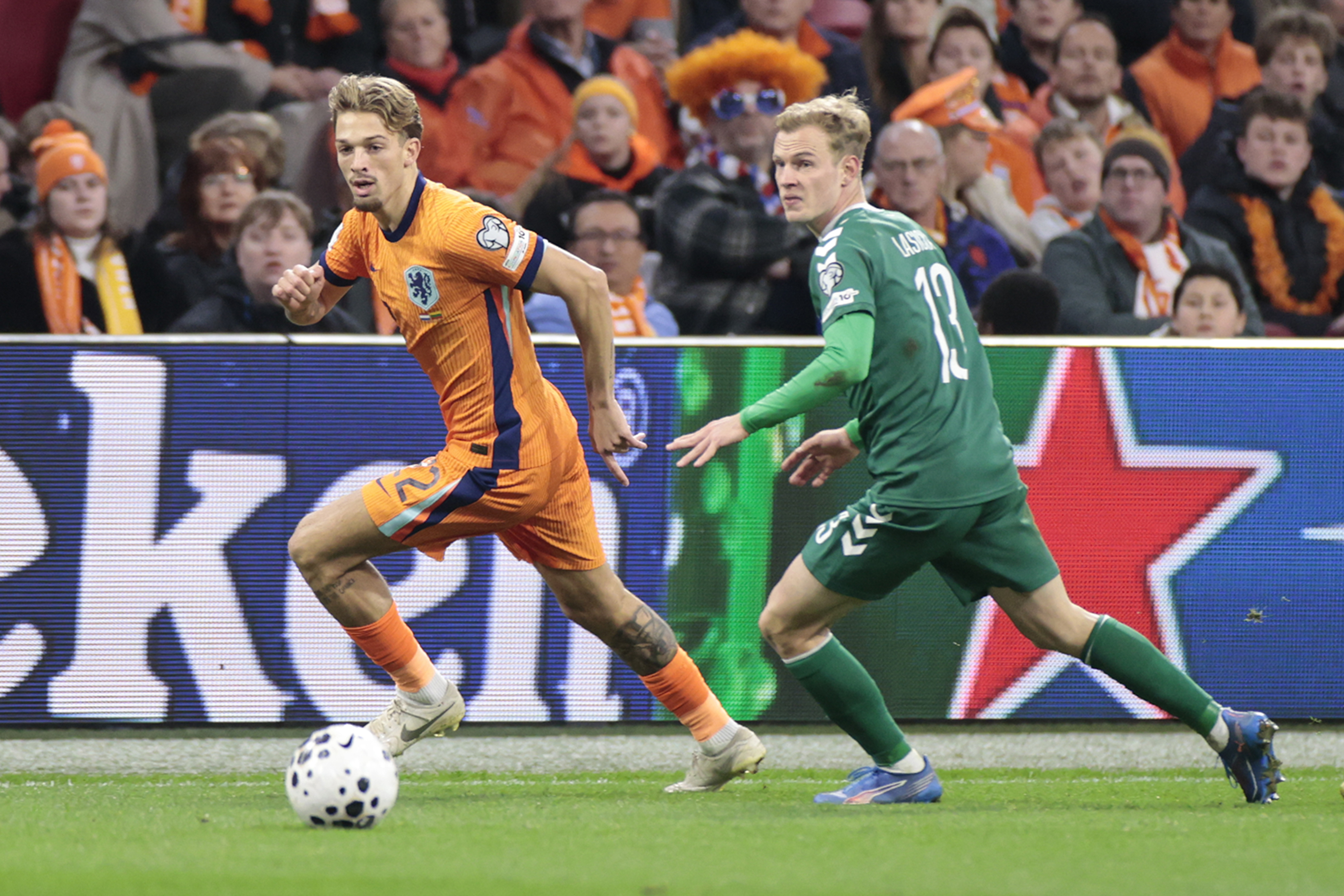 Oranje-debutant Valente reisde Nederland door als acteur: 'Hij was een bijzondere combinatie'