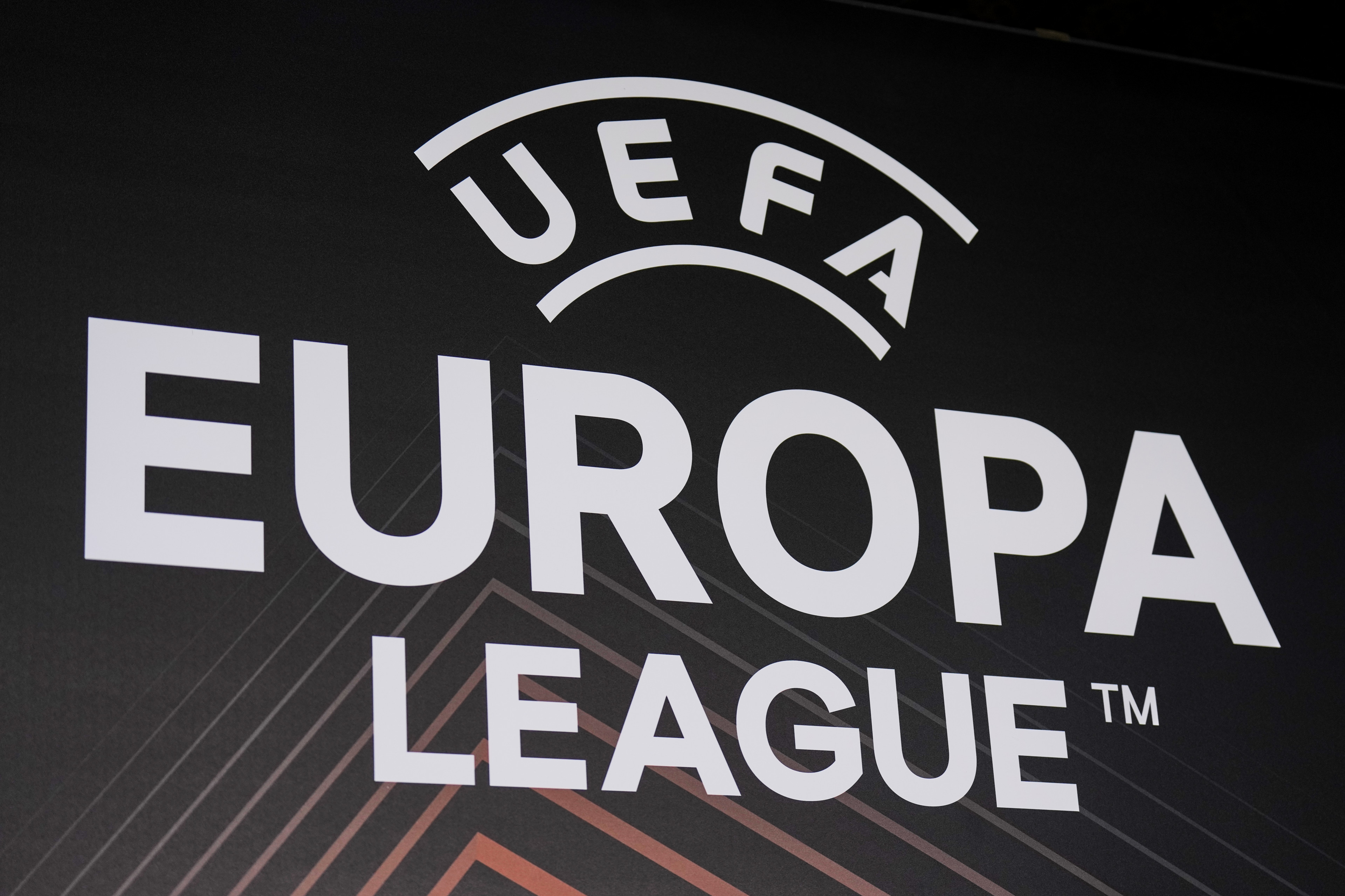 ‘UEFA wil geen netten vanwege televisieregistratie’