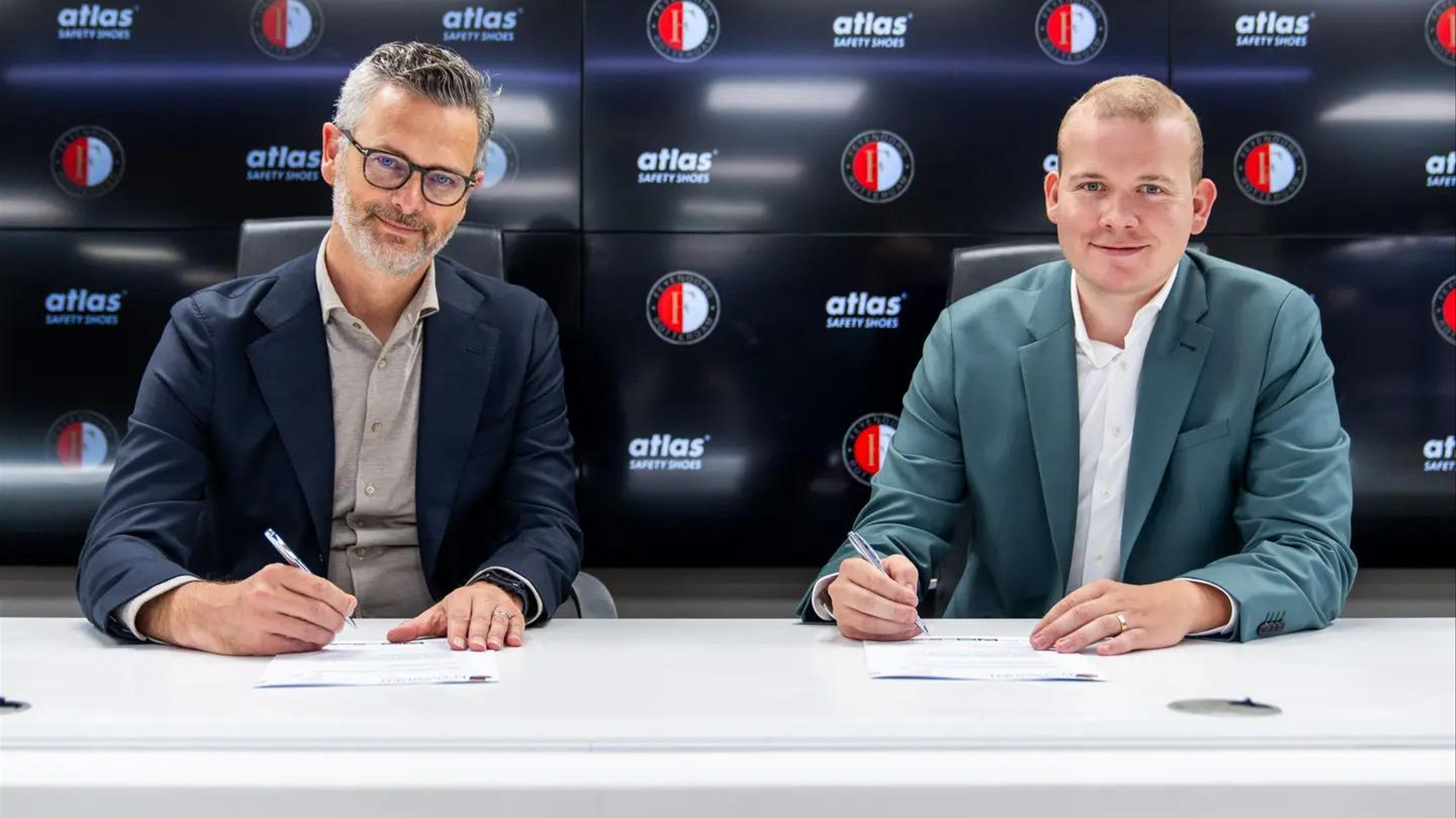 Feyenoord strikt ATLAS – the shoe company als Official Supplier en Partner