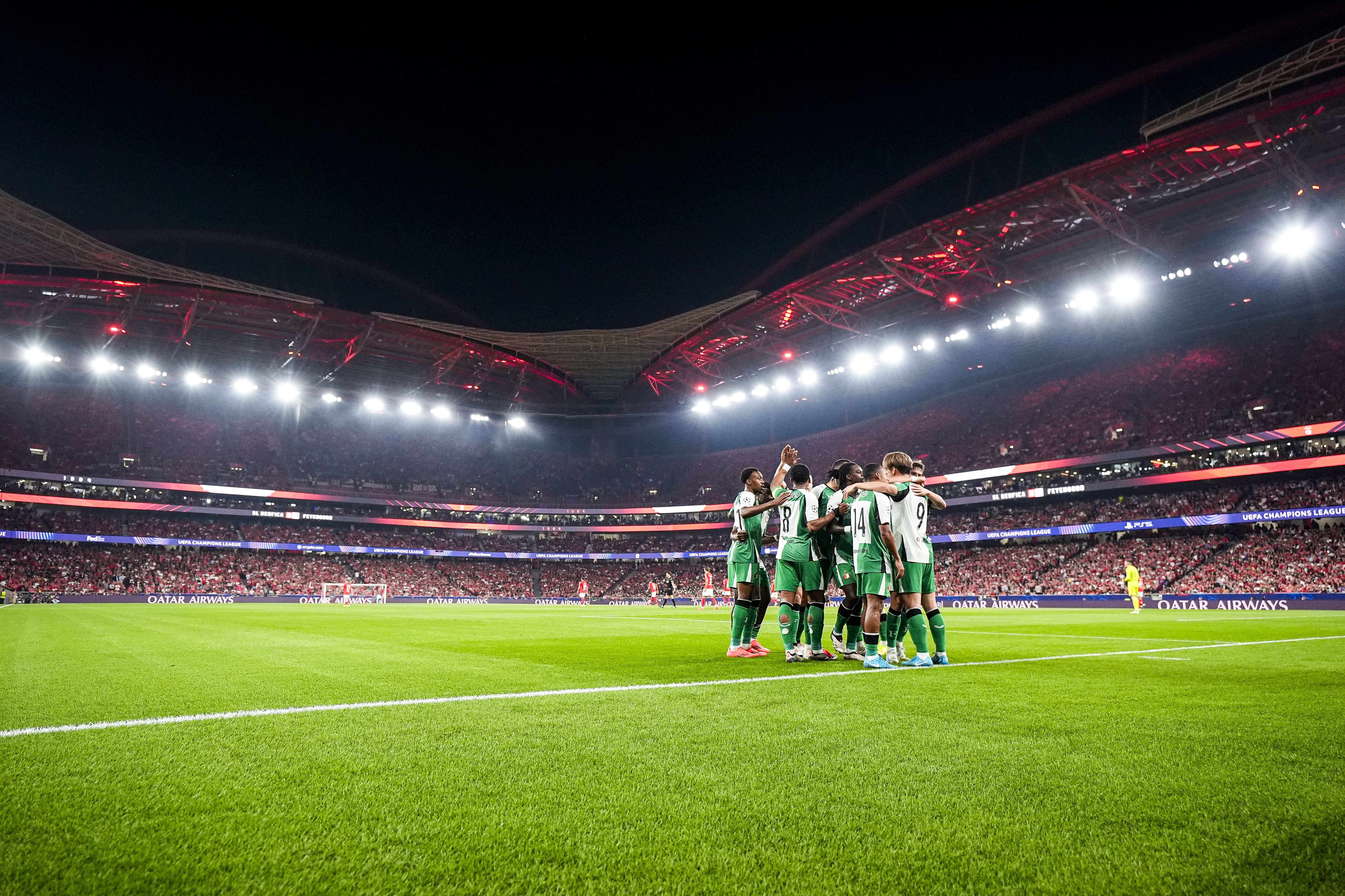 Portugese media lyrisch over Feyenoord: "Ze kwamen naar Da Luz om te winnen"