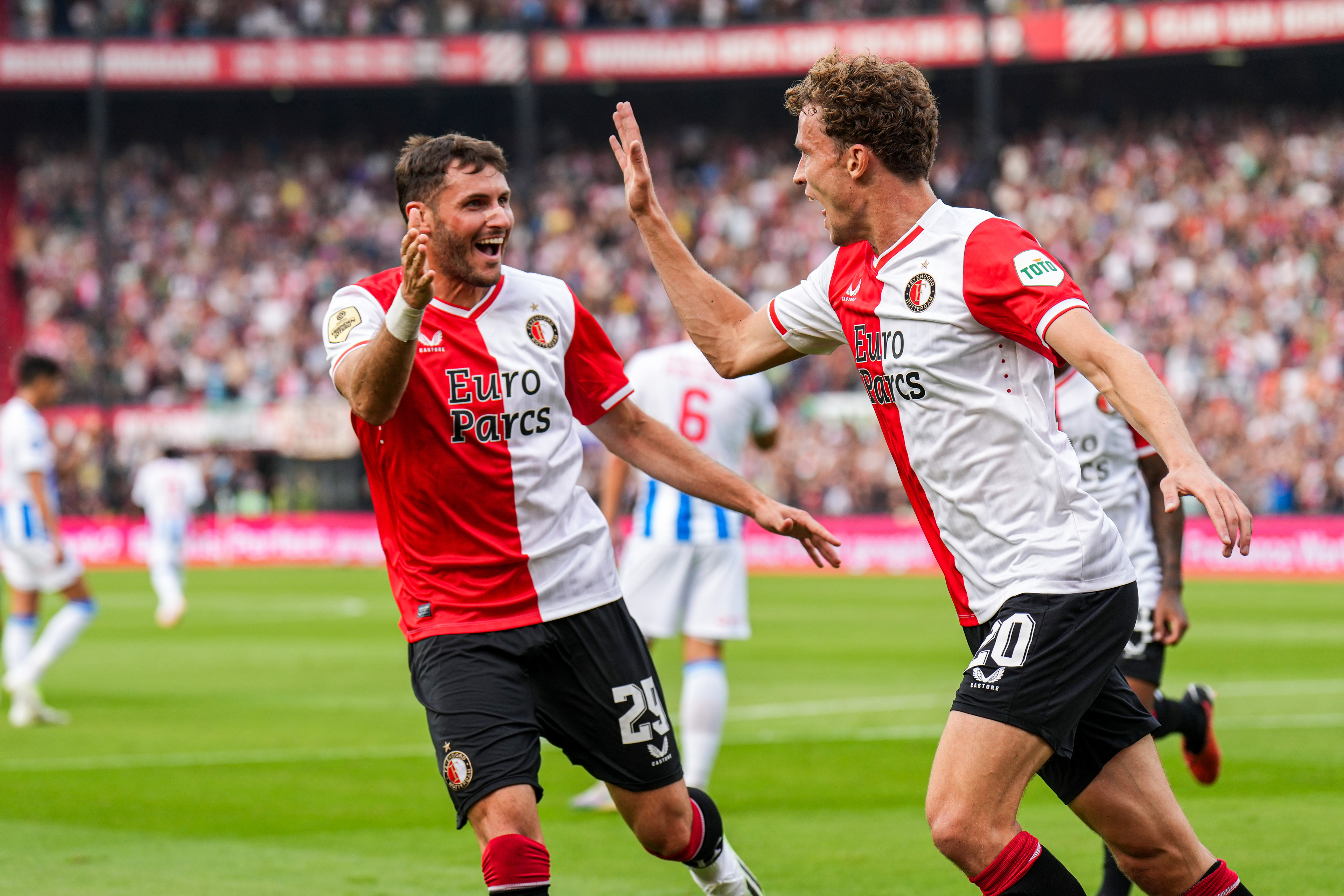 Feyenoord wint ruim met 6-1 van sc Heerenveen