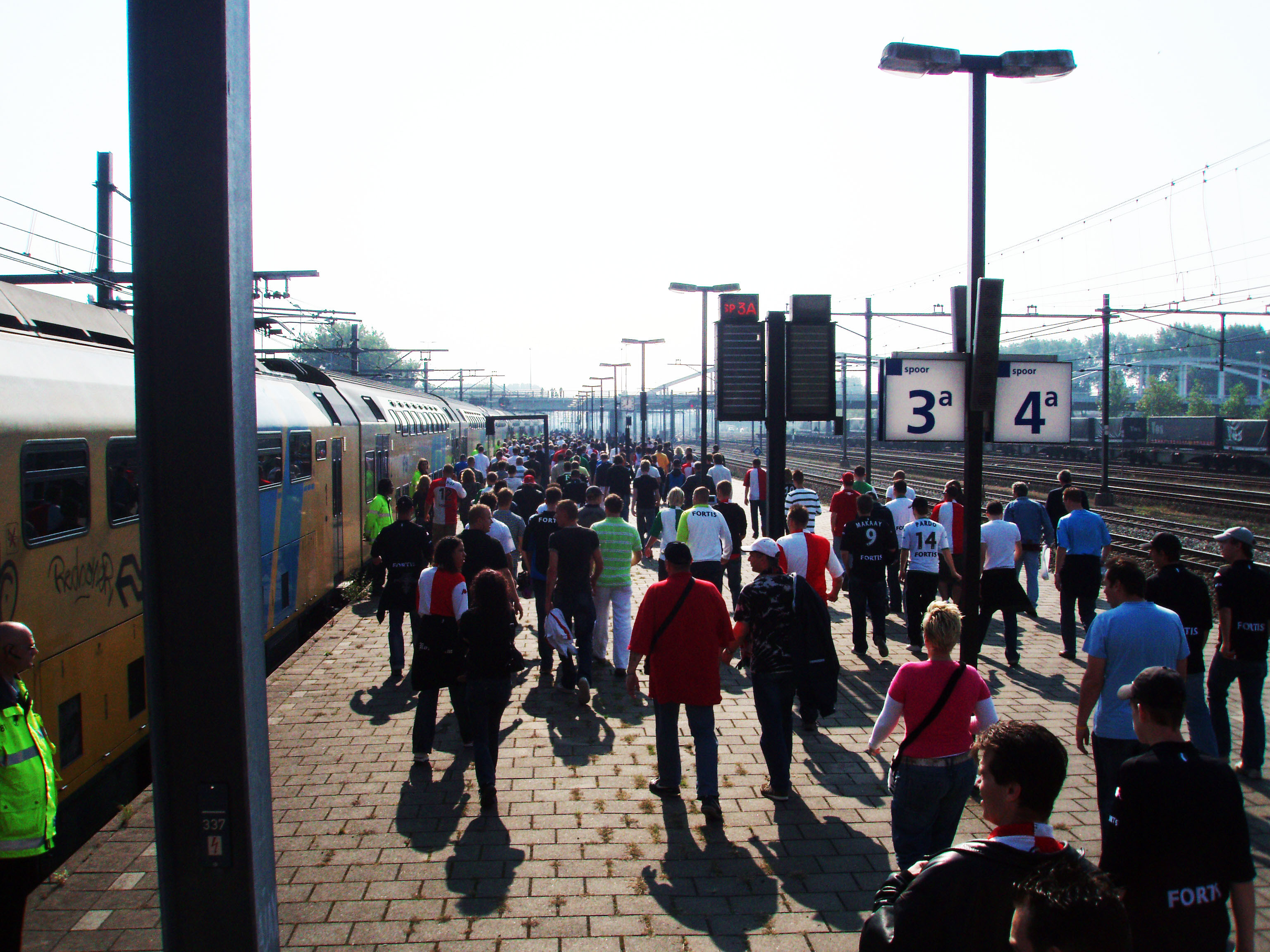 Feyenoord Supporters onderweg met de treincombi
