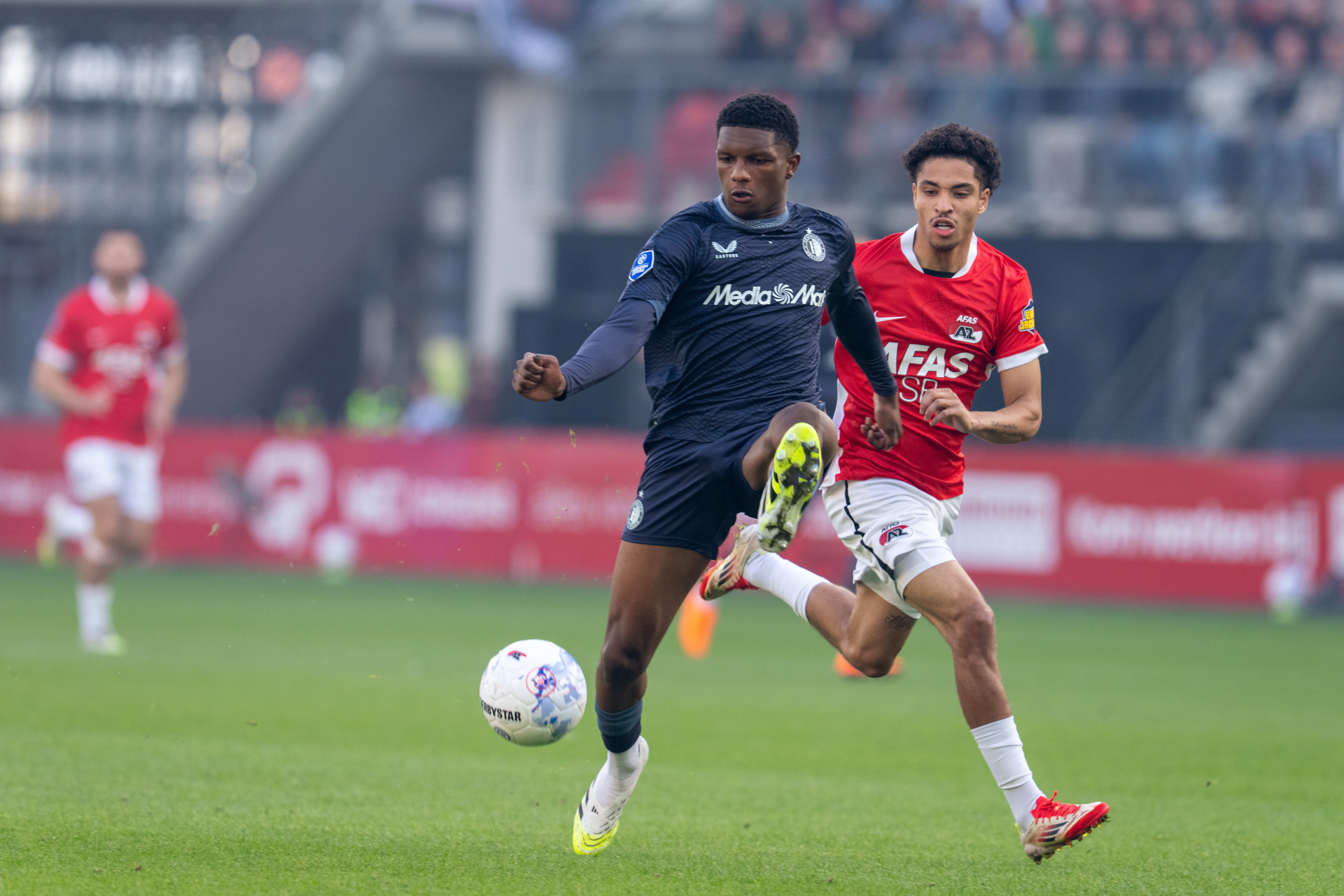 Liveblog • Feyenoord verspeelt voorsprong in slotseconden tegen AZ [3-3]