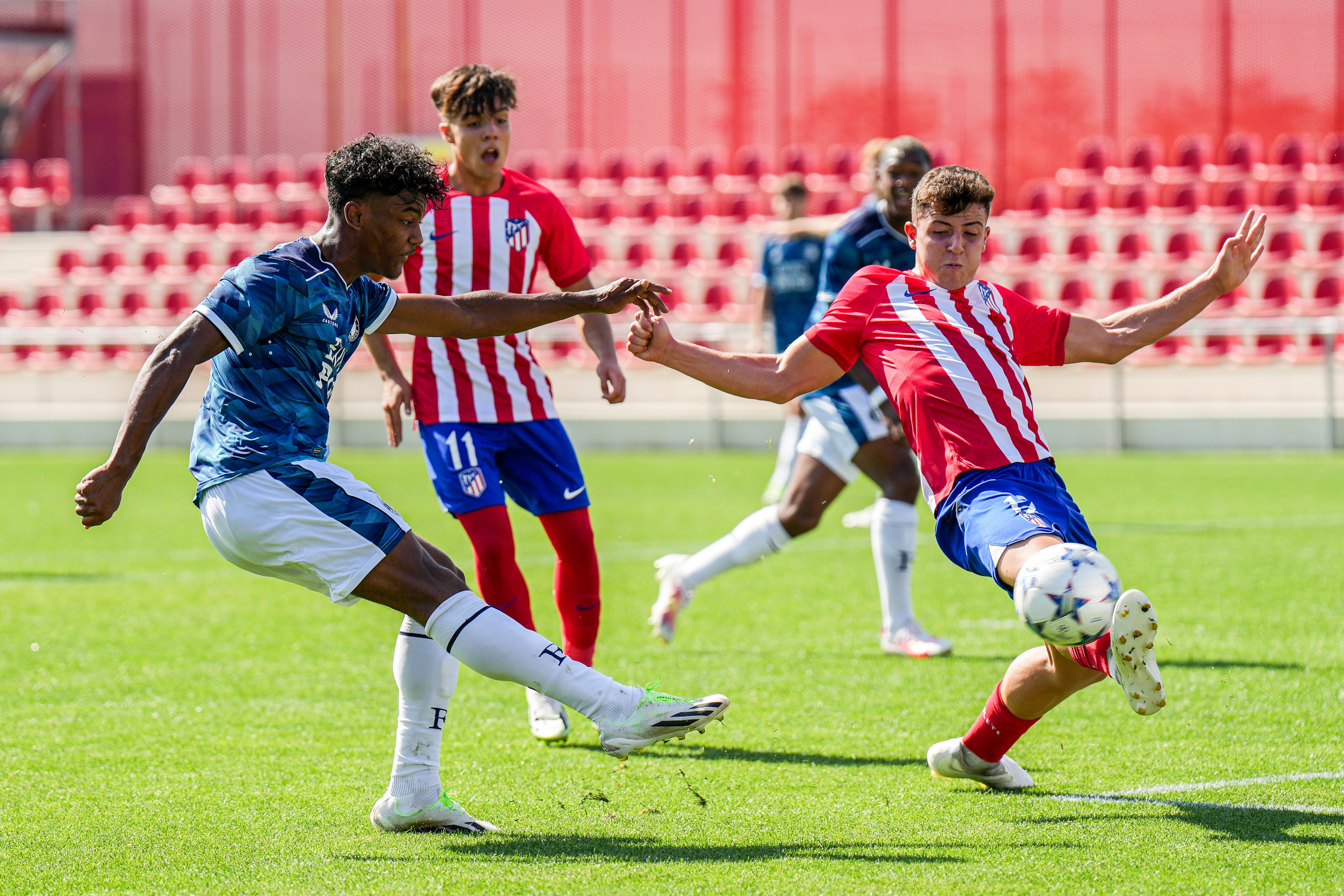 Youth League • Atlético Madrid O19 - Feyenoord O19 • 1-2