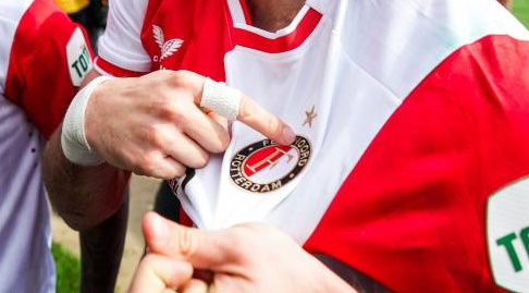 Feyenoorders verzamelen in De Kuip: Een dag vol passie en nostalgie