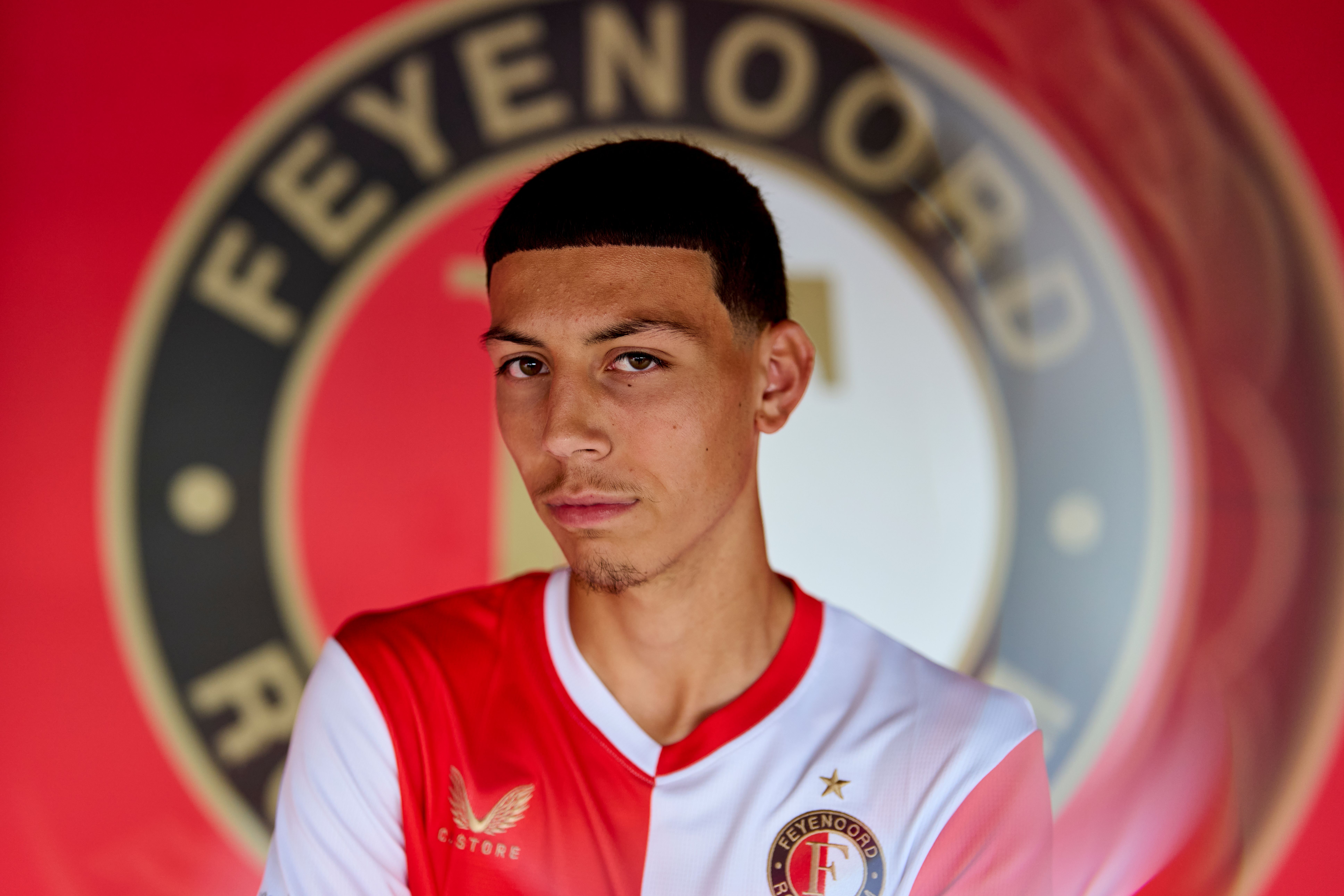 Ibrahim Faik tekent eerste profcontract