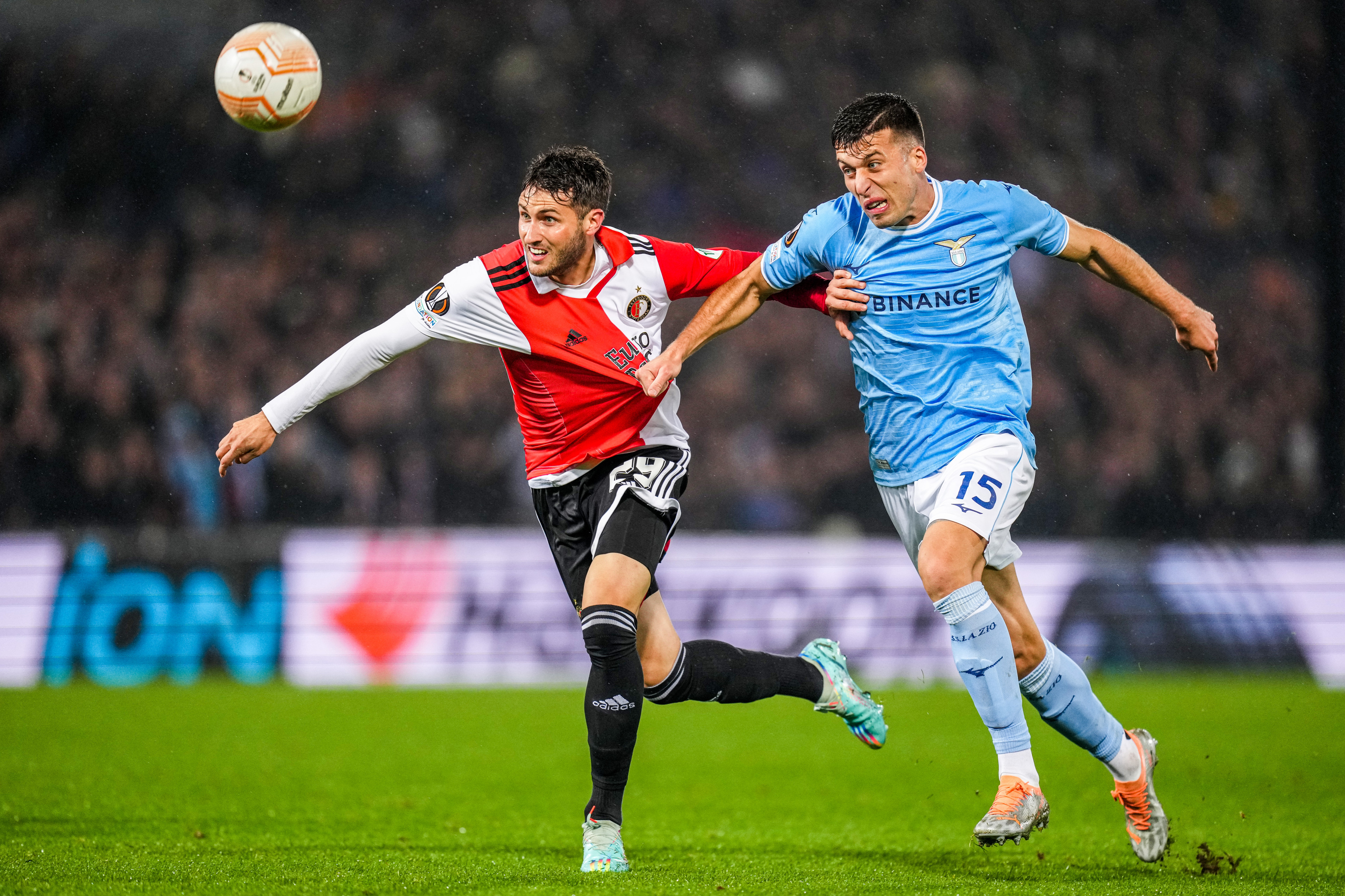 Feyenoord weet wanneer het uit- en thuis speelt in achtste finale UEL