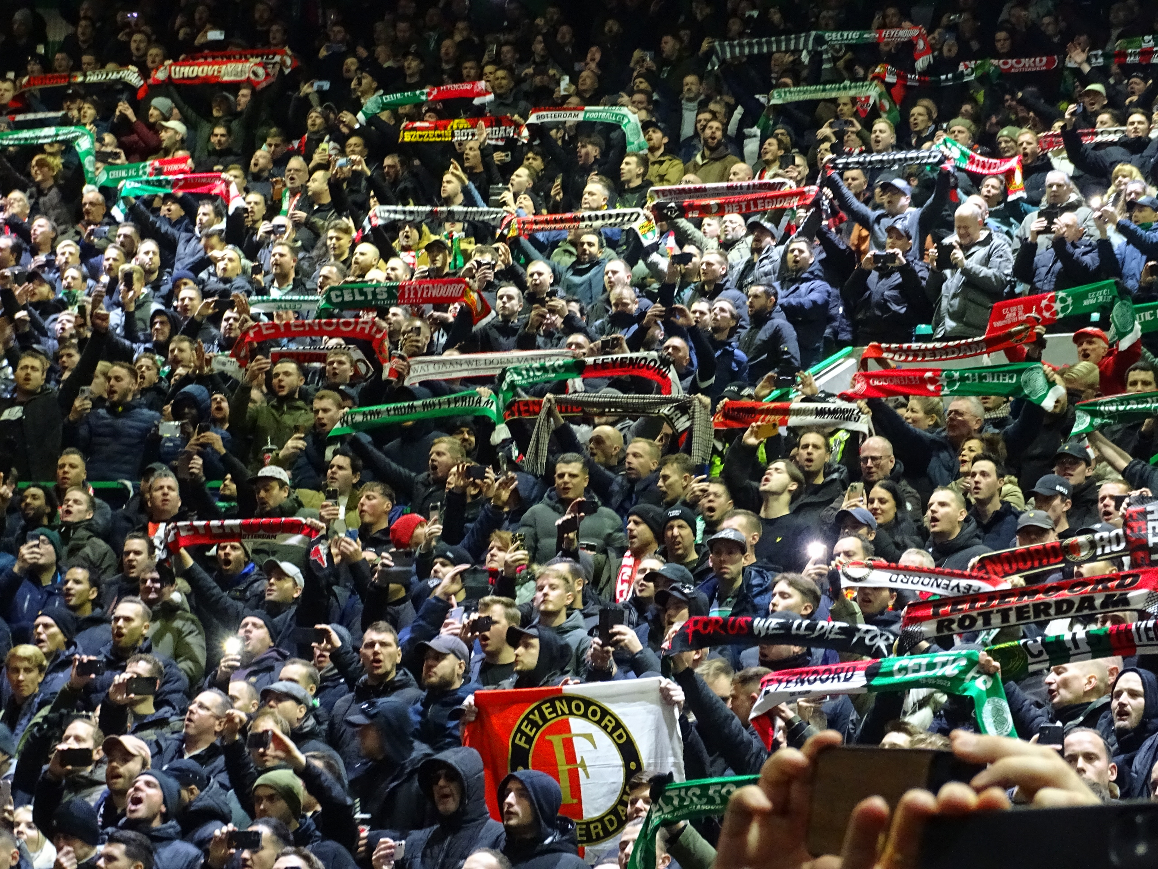 Massive support in Scotland • Celtic - Feyenoord [video]