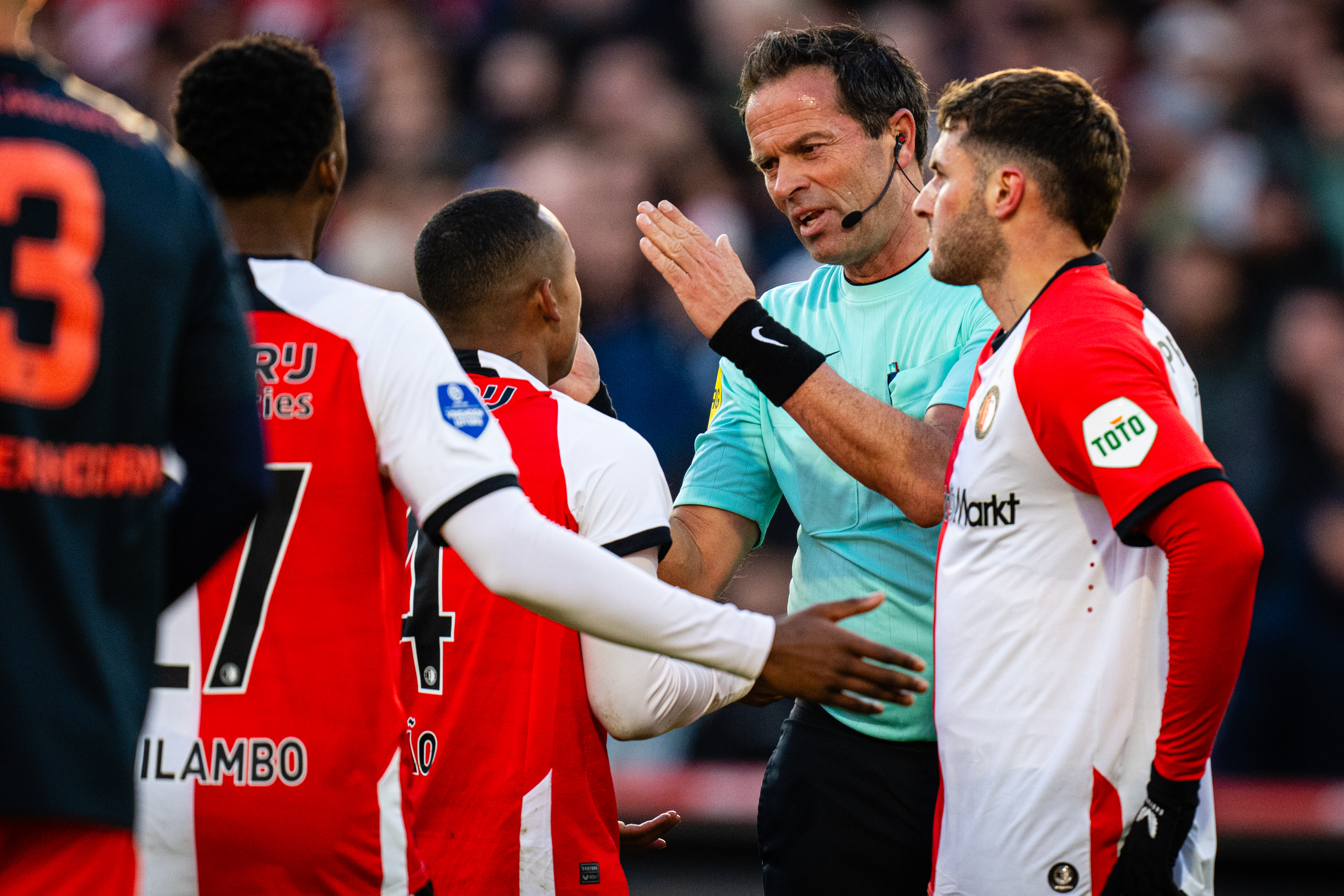 Nijhuis over VAR-momenten: "In de tweede helft had Utrecht ook een strafschop kunnen krijgen"