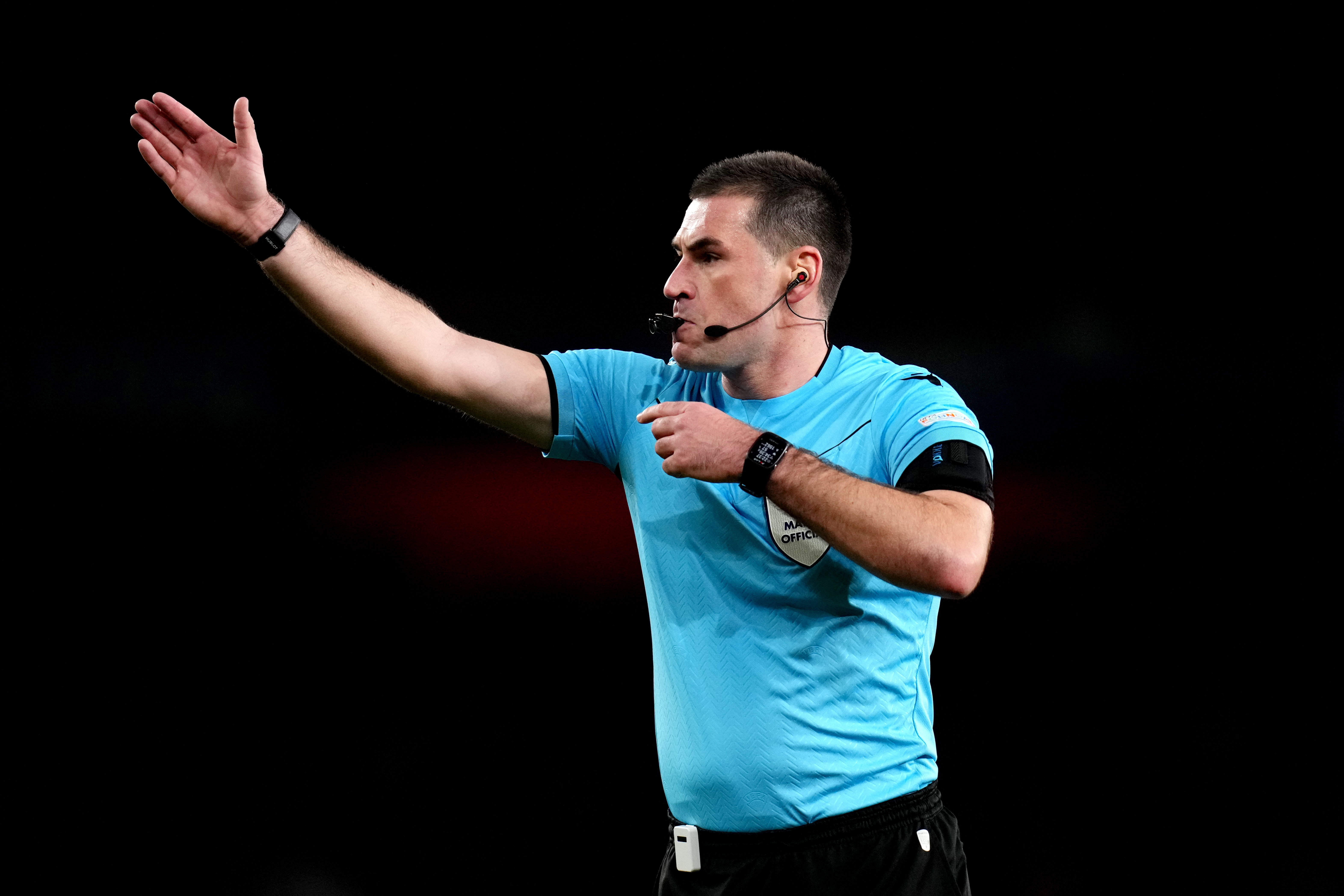 Sloveense scheidsrechter Obrenovič fluit Feyenoord - Aston Villa