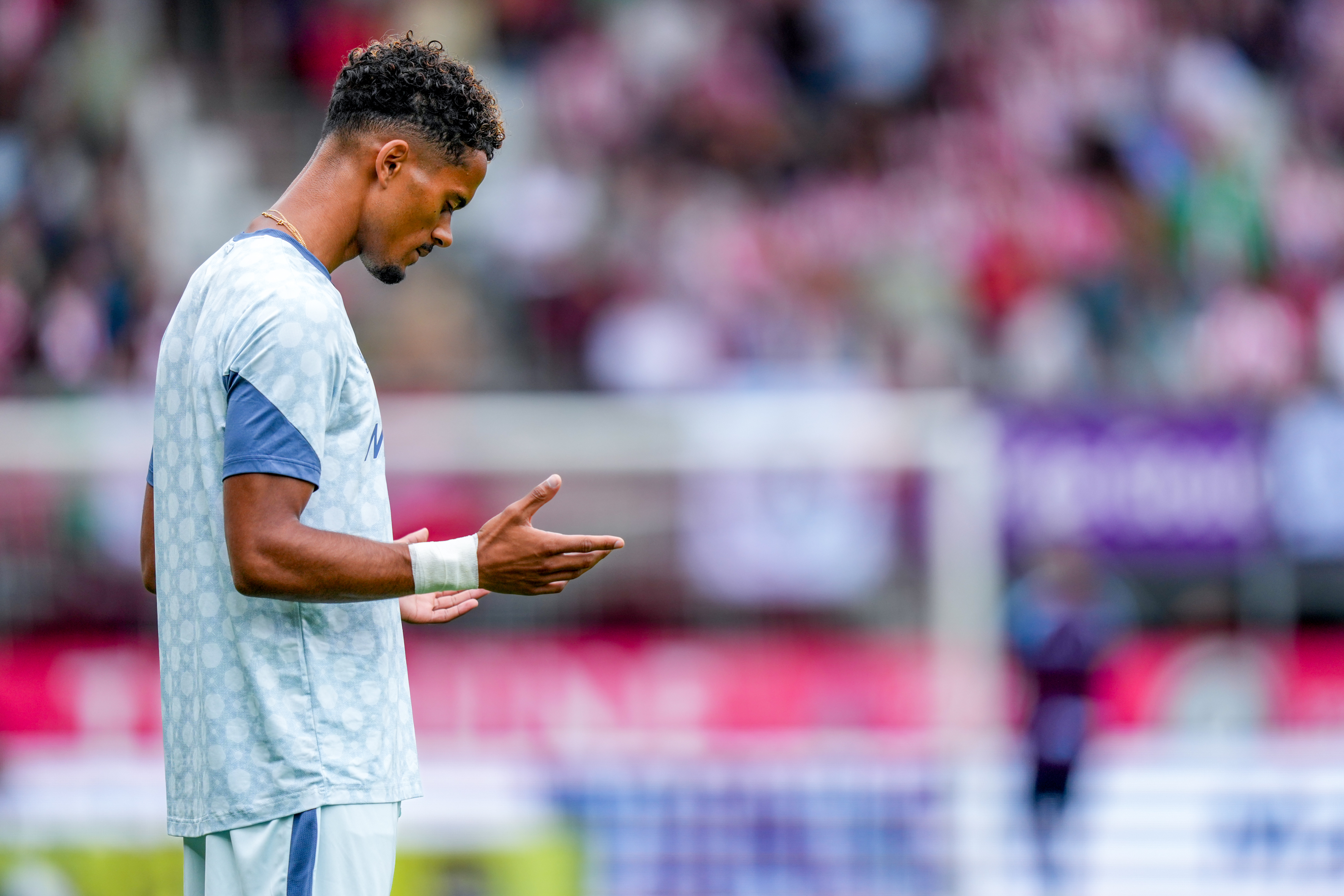 Liveblog • Van Persie geeft Borges basisplaats tegen PEC Zwolle