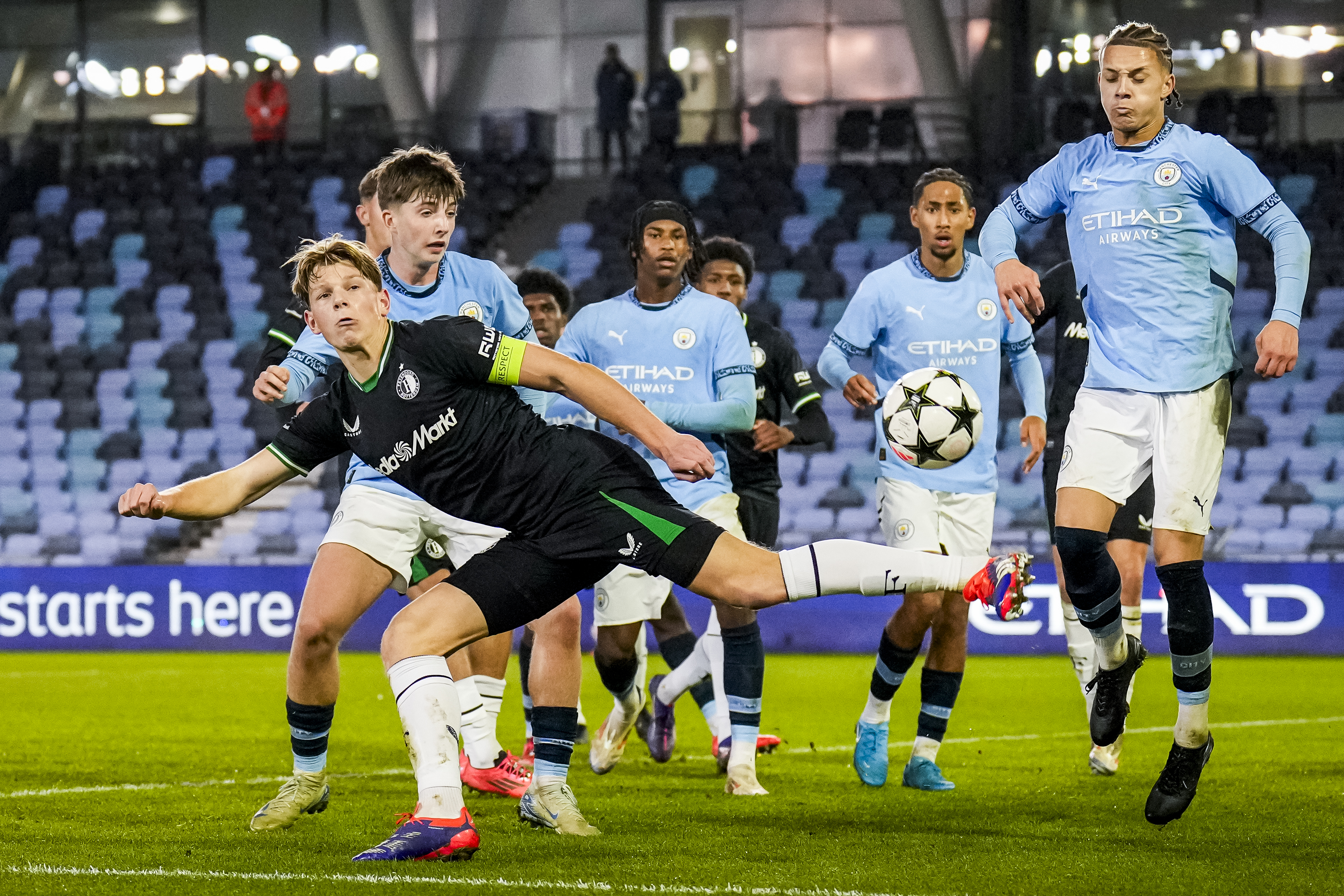 Feyenoord U19 verliest van Man City en is uitgeschakeld in de Youth League