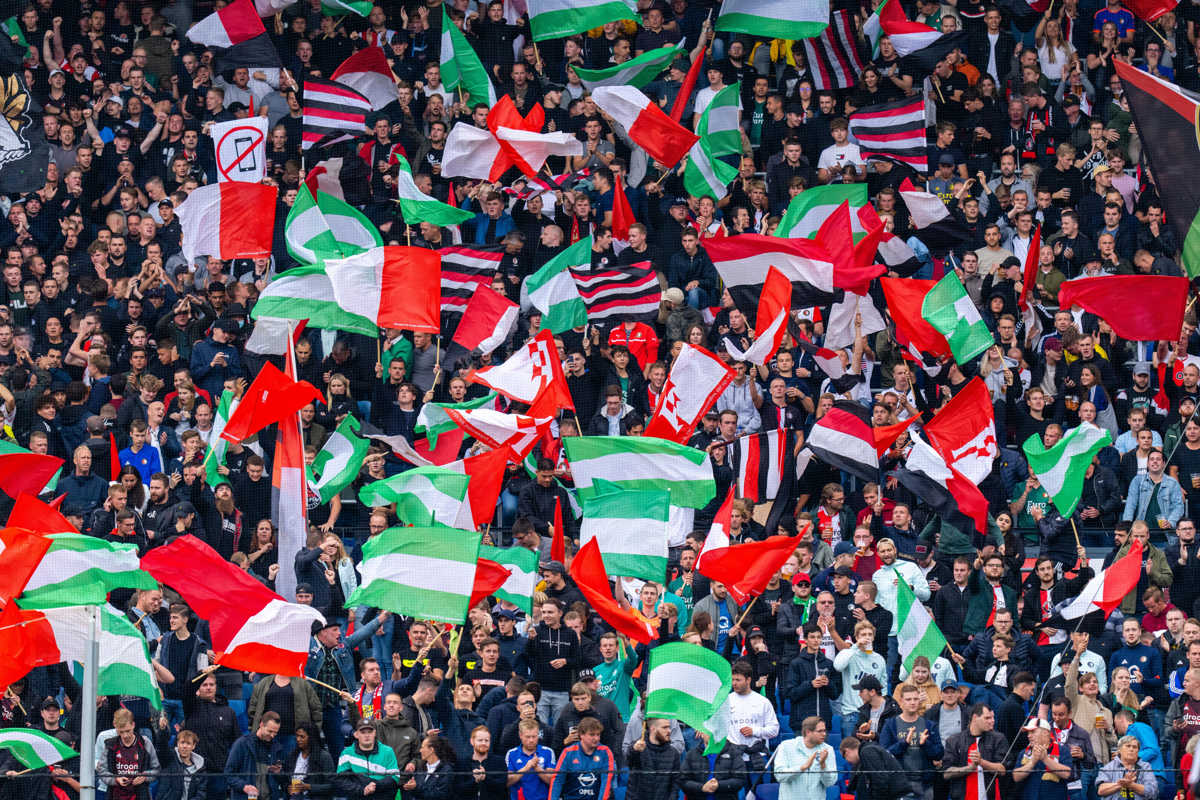 Feyenoord hangt vandaag de vlag uit: 114 jaar!