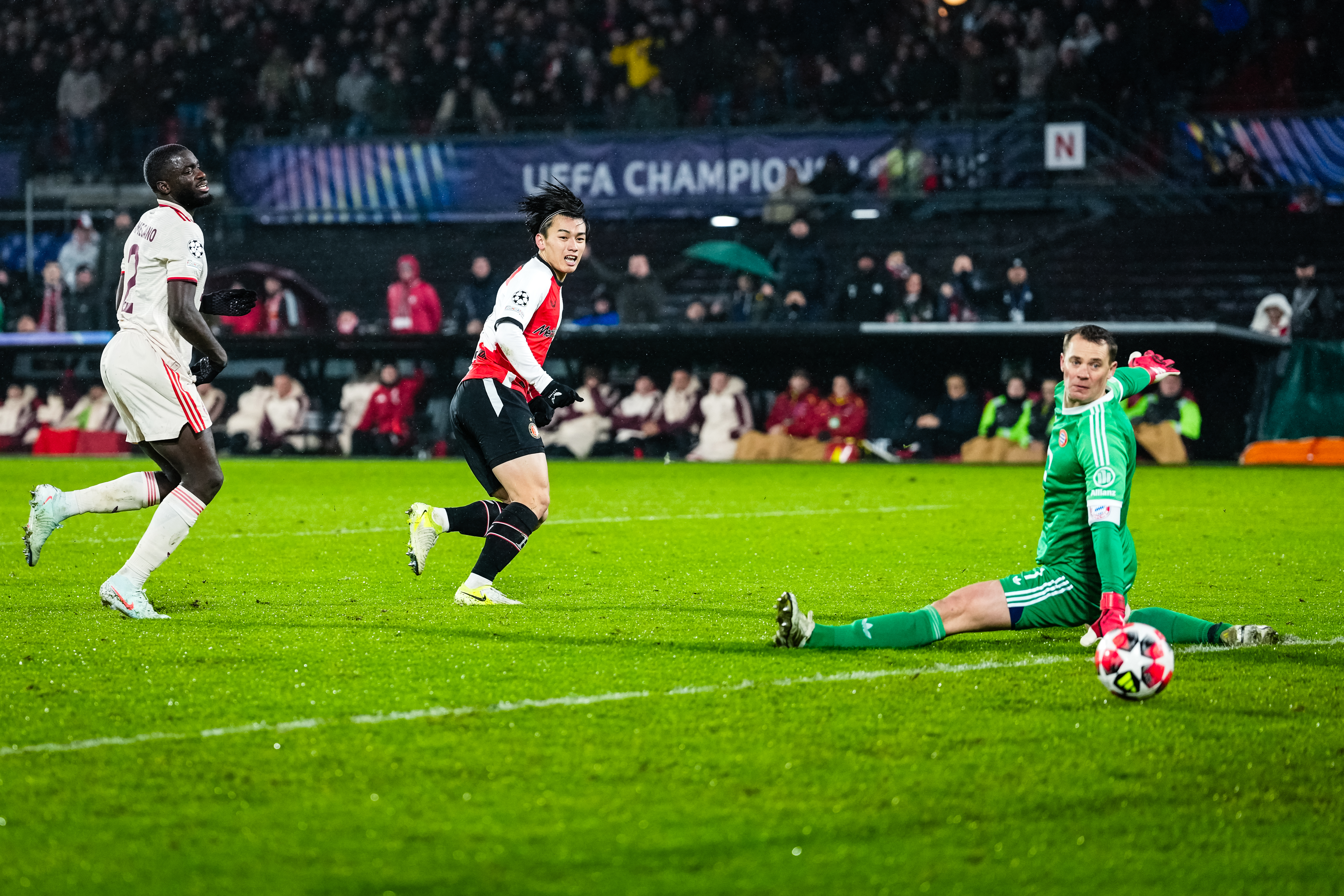 Feyenoord tegen Duitse clubs in de laatste jaren: van blamage tot wonder