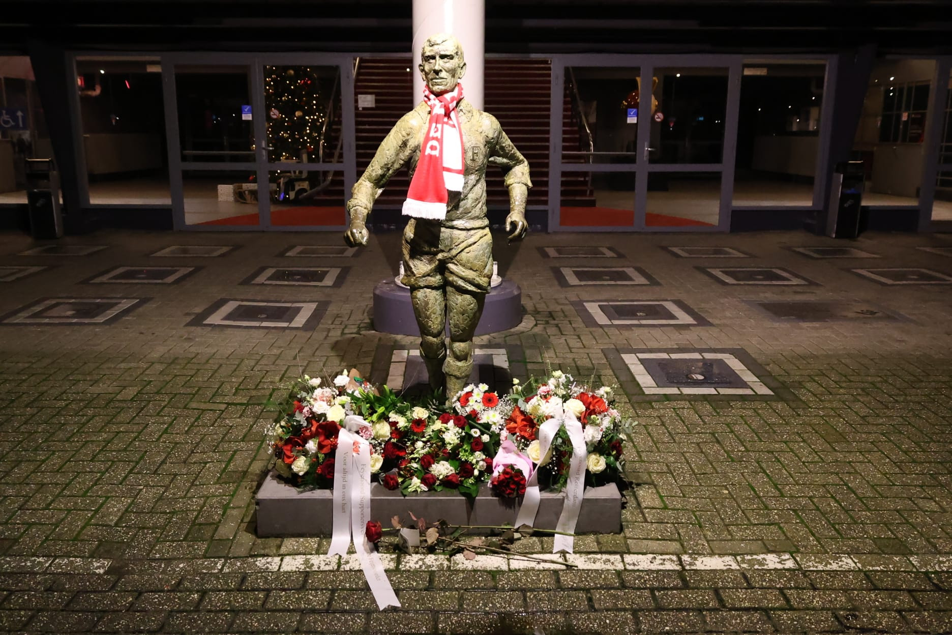 Foto's herdenking Coen Moulijn: 'Nooit uit onze gedachten'
